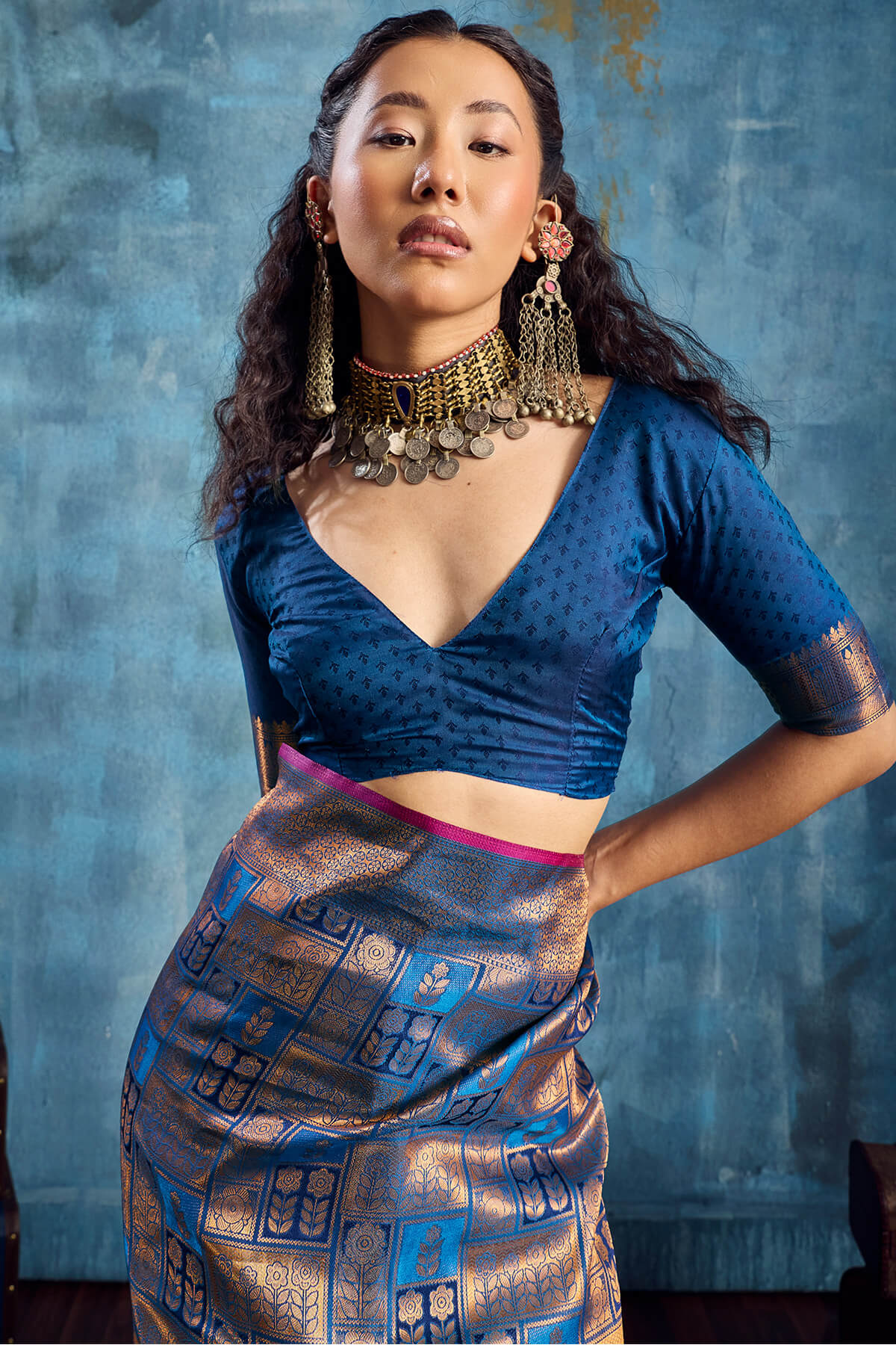 Confounding Navy Blue Kanjivaram Silk Saree With Groovy Blouse Piece