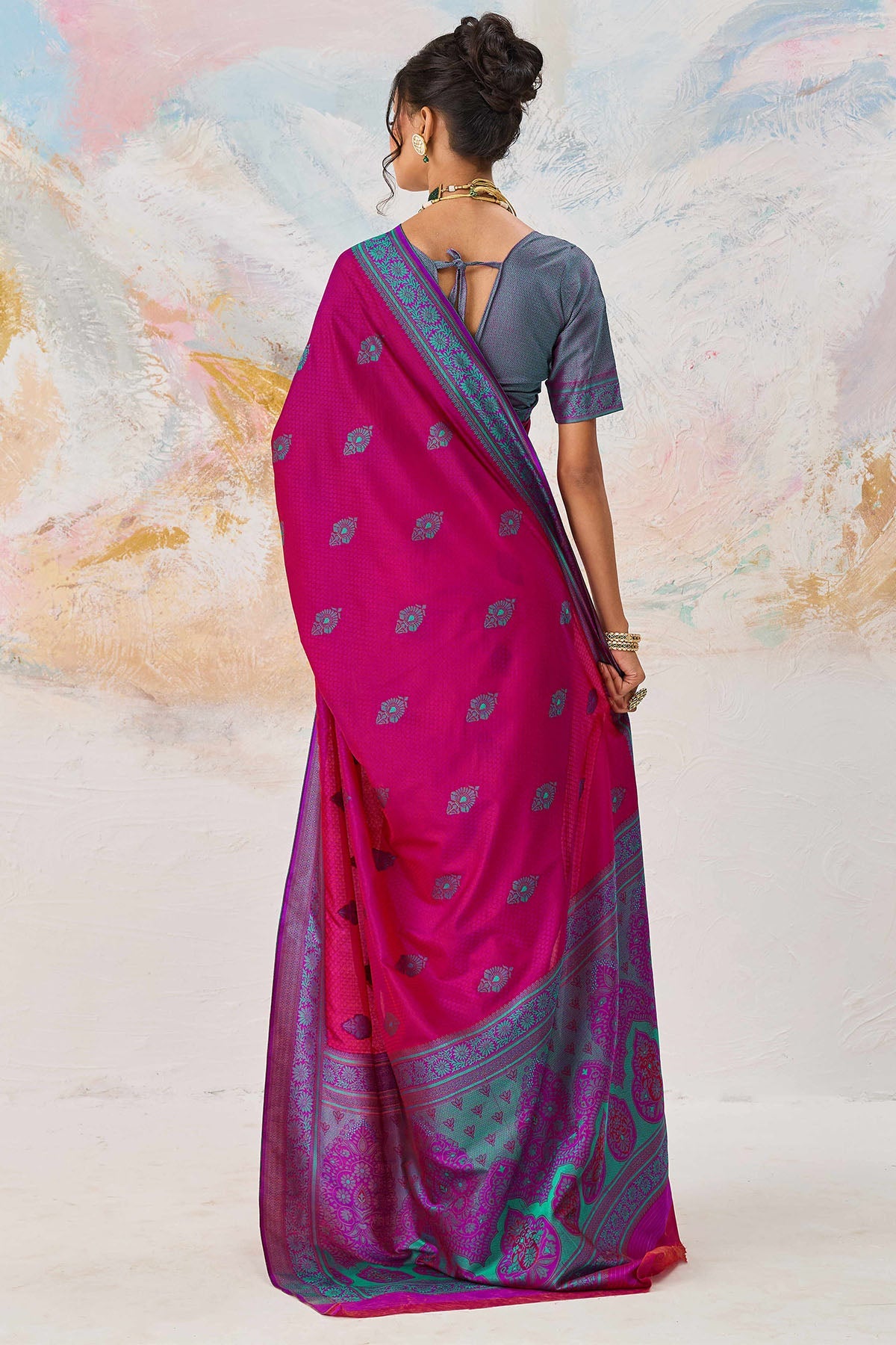 Denouement Dark pink Kanjivaram Silk Saree With Engrossing Blouse Piece