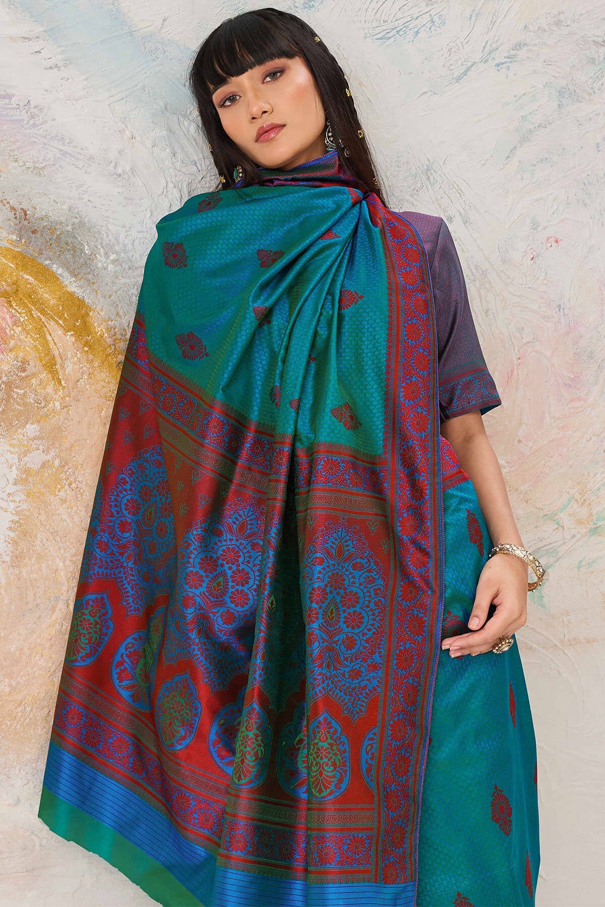 Eloquence Rama Kanjivaram Silk Saree With Divine Blouse Piece