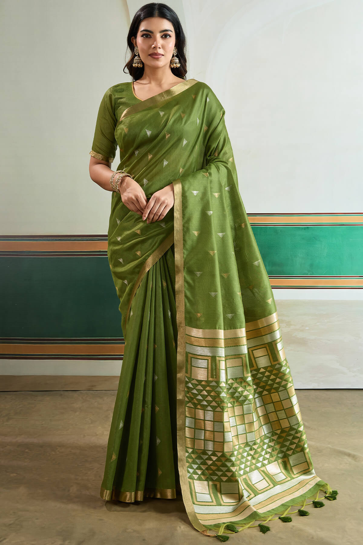 Bewitching Green Pure Zari Weaving Banarasi Tussar Silk Saree With Surreptitious Blouse Piece