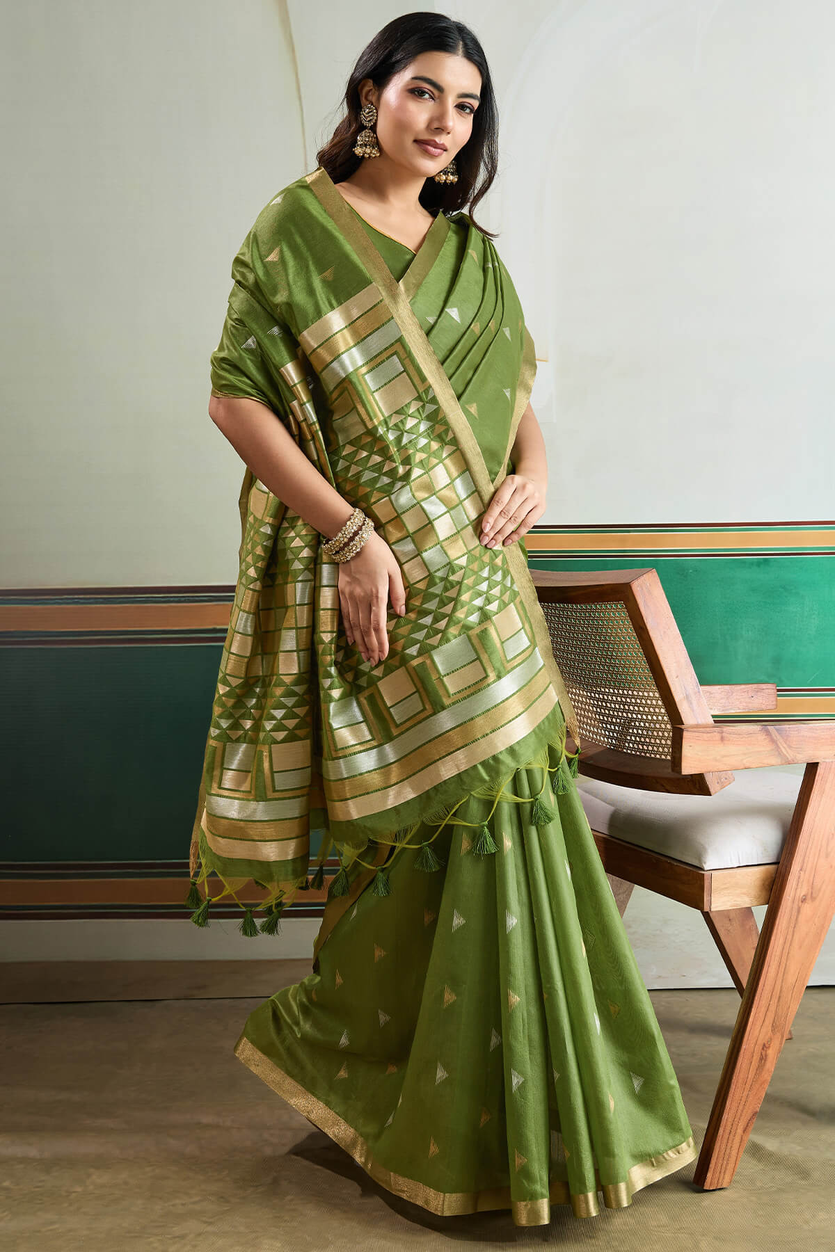 Bewitching Green Pure Zari Weaving Banarasi Tussar Silk Saree With Surreptitious Blouse Piece