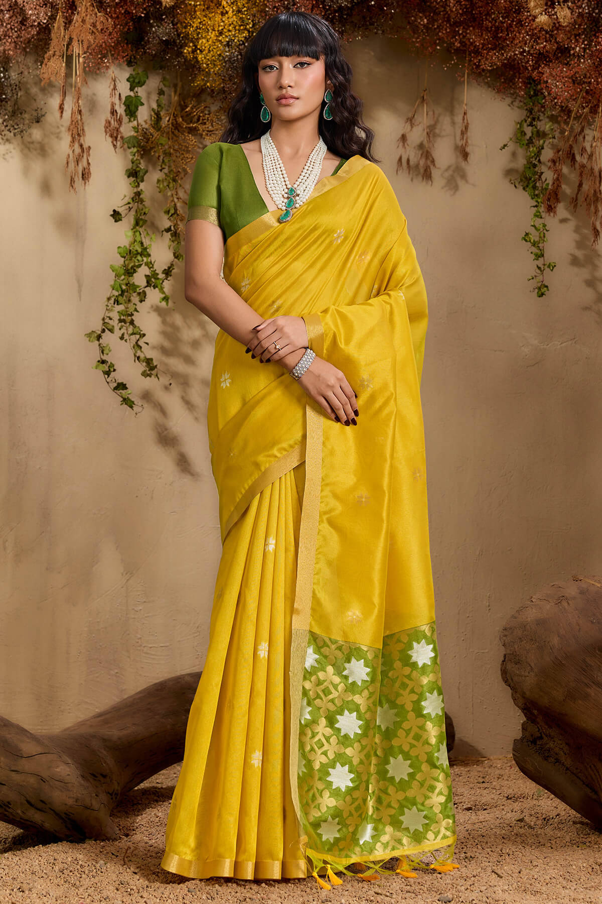 Entrancing Yellow Pure Zari Weaving Banarasi Tussar Silk Saree With Impressive Blouse Piece