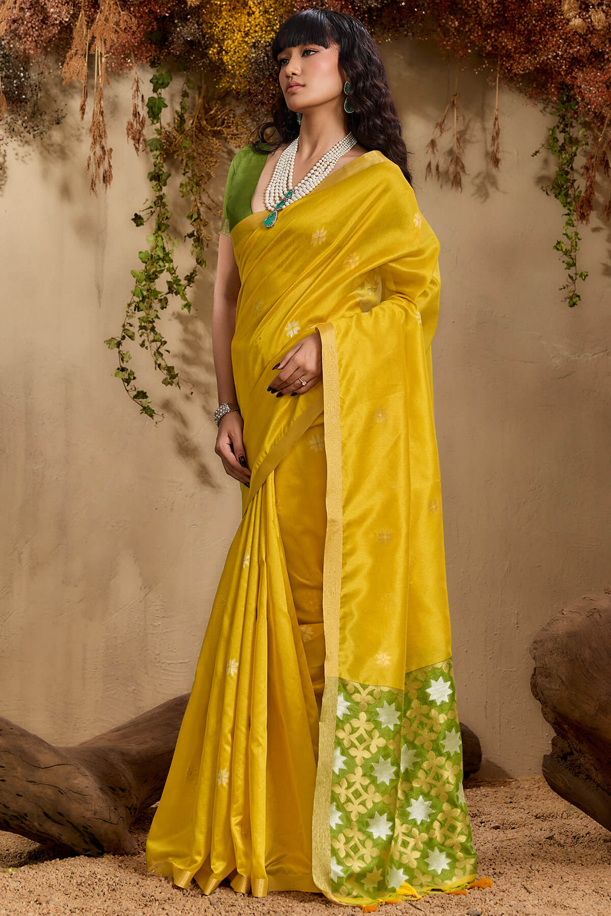 Entrancing Yellow Pure Zari Weaving Banarasi Tussar Silk Saree With Impressive Blouse Piece