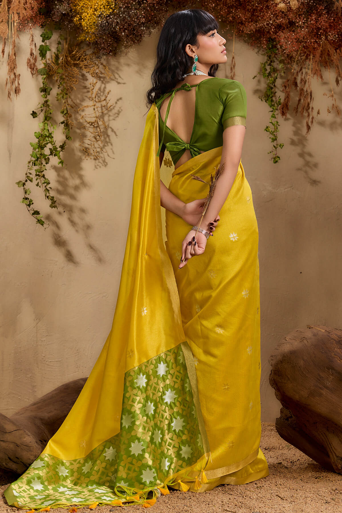 Entrancing Yellow Pure Zari Weaving Banarasi Tussar Silk Saree With Impressive Blouse Piece