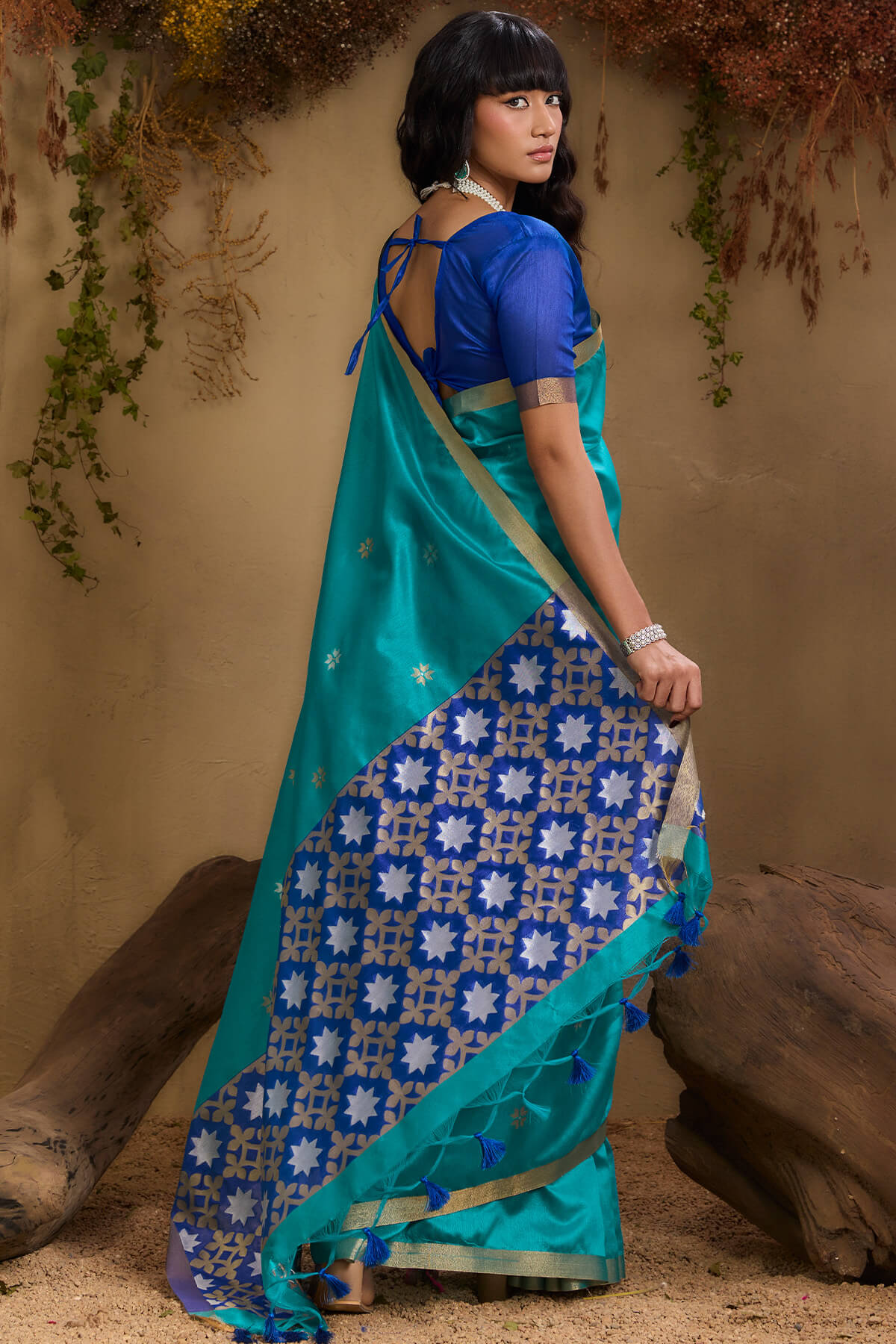 Preferable Firozi Pure Zari Weaving Banarasi Tussar Silk Saree With Enthralling Blouse Piece
