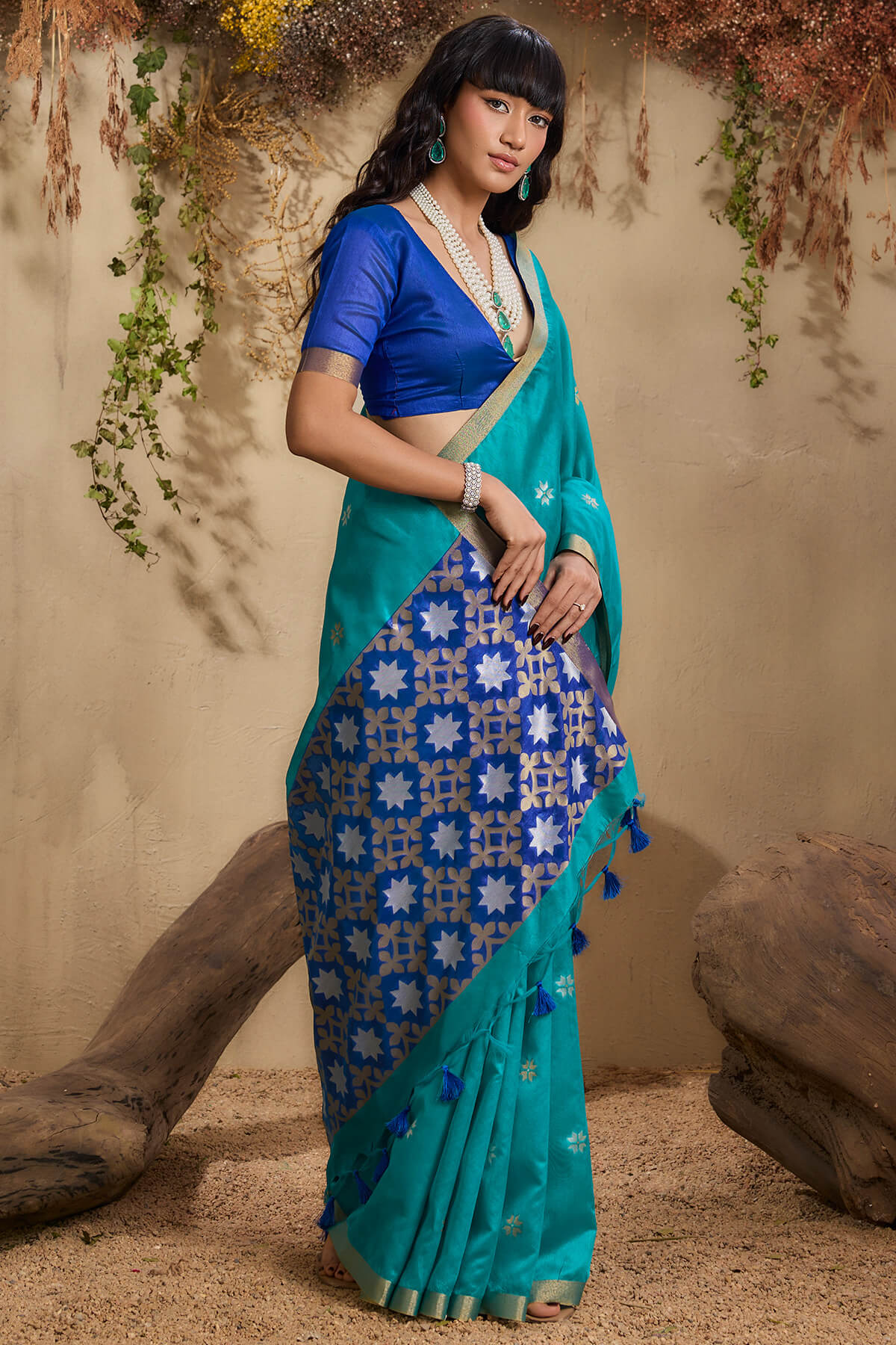 Preferable Firozi Pure Zari Weaving Banarasi Tussar Silk Saree With Enthralling Blouse Piece