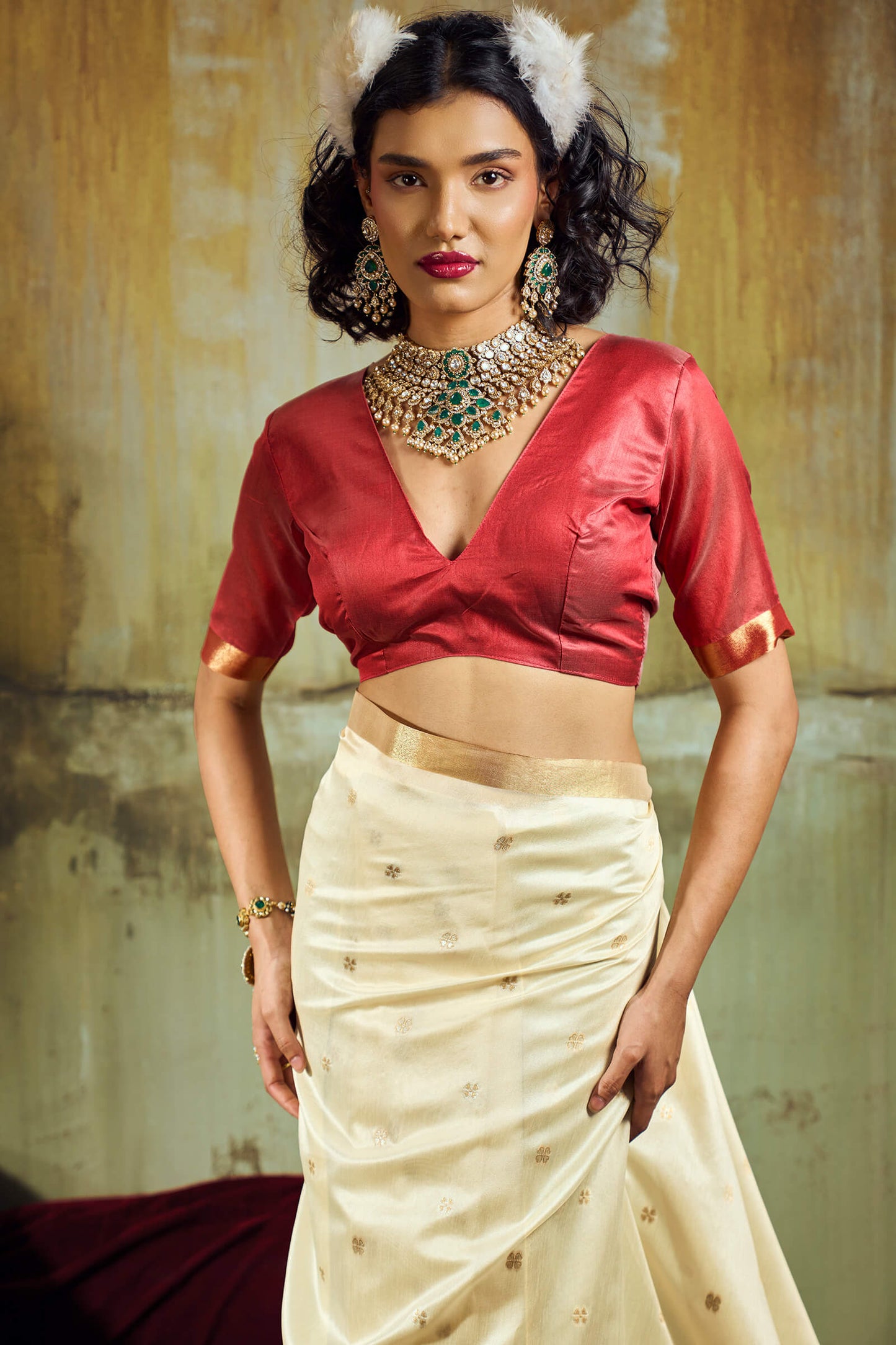 Seraphic Beige Banarasi Handloom Silk Saree With Flattering Blouse Piece