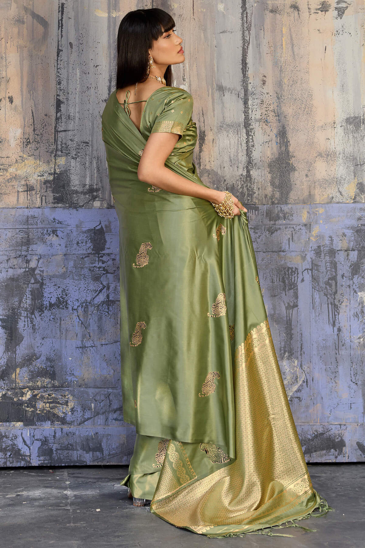 Enigmatic Green Banarasi Satin Silk Saree With Alluring Blouse