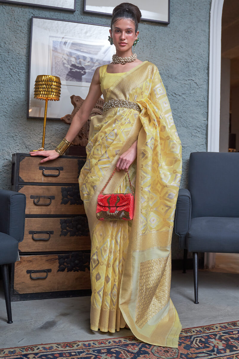 Appealing Yellow Cotton Silk Saree With Mesmeric Blouse Piece