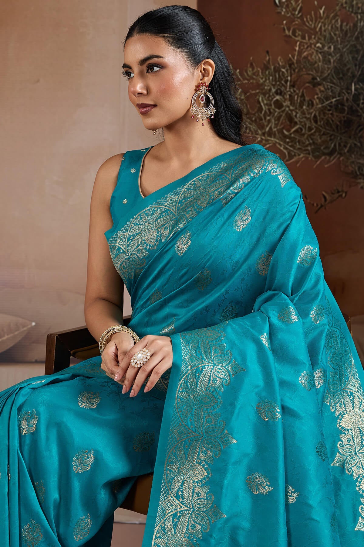 Delightful Firozi Pure Zari Weaving Banarasi Silk Saree With Elegant Blouse Piece