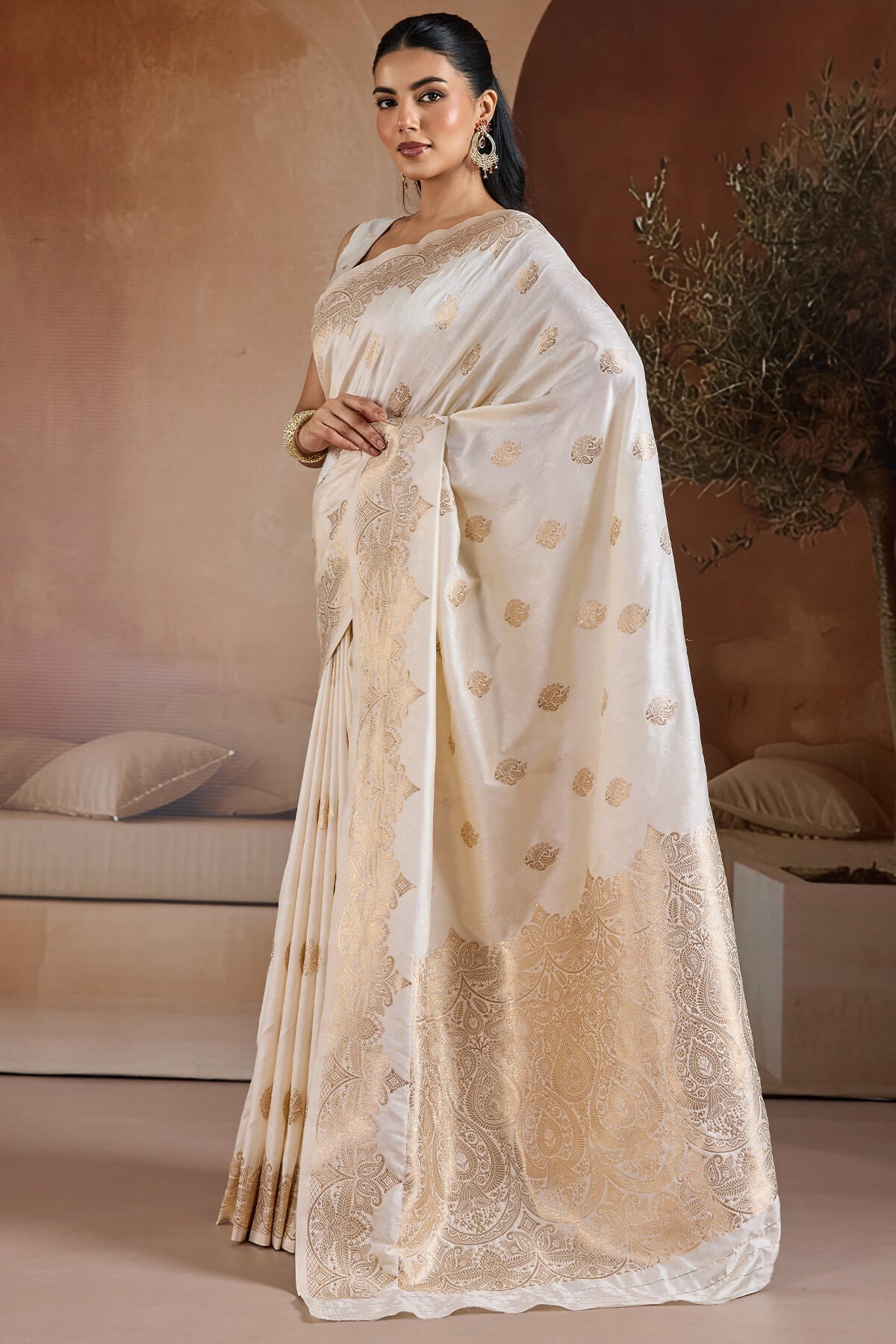 Dissemble Beige Pure Zari Weaving Banarasi Silk Saree With Girlish Blouse Piece
