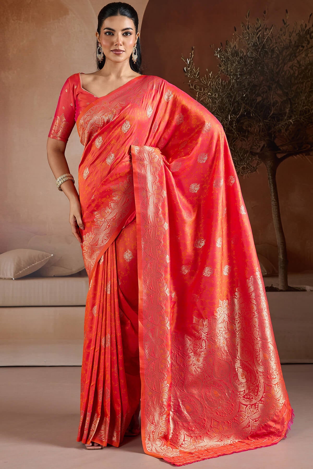 Fugacious Pink Pure Zari Weaving Banarasi Silk Saree With Piquant Blouse Piece