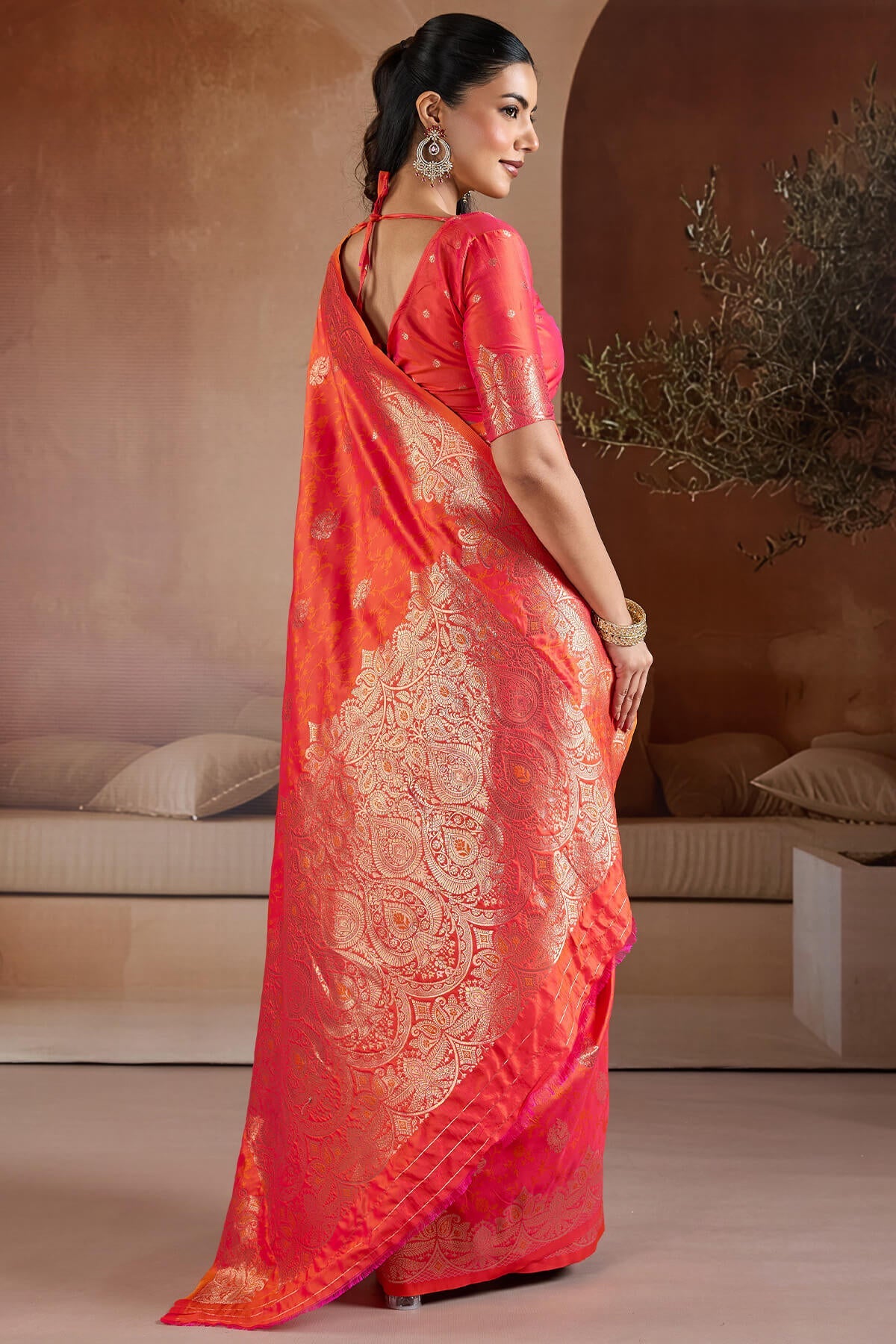 Fugacious Pink Pure Zari Weaving Banarasi Silk Saree With Piquant Blouse Piece