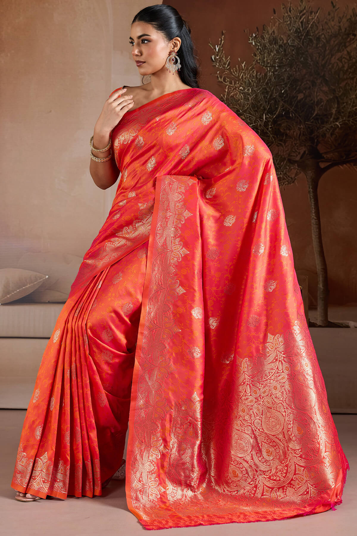 Fugacious Pink Pure Zari Weaving Banarasi Silk Saree With Piquant Blouse Piece