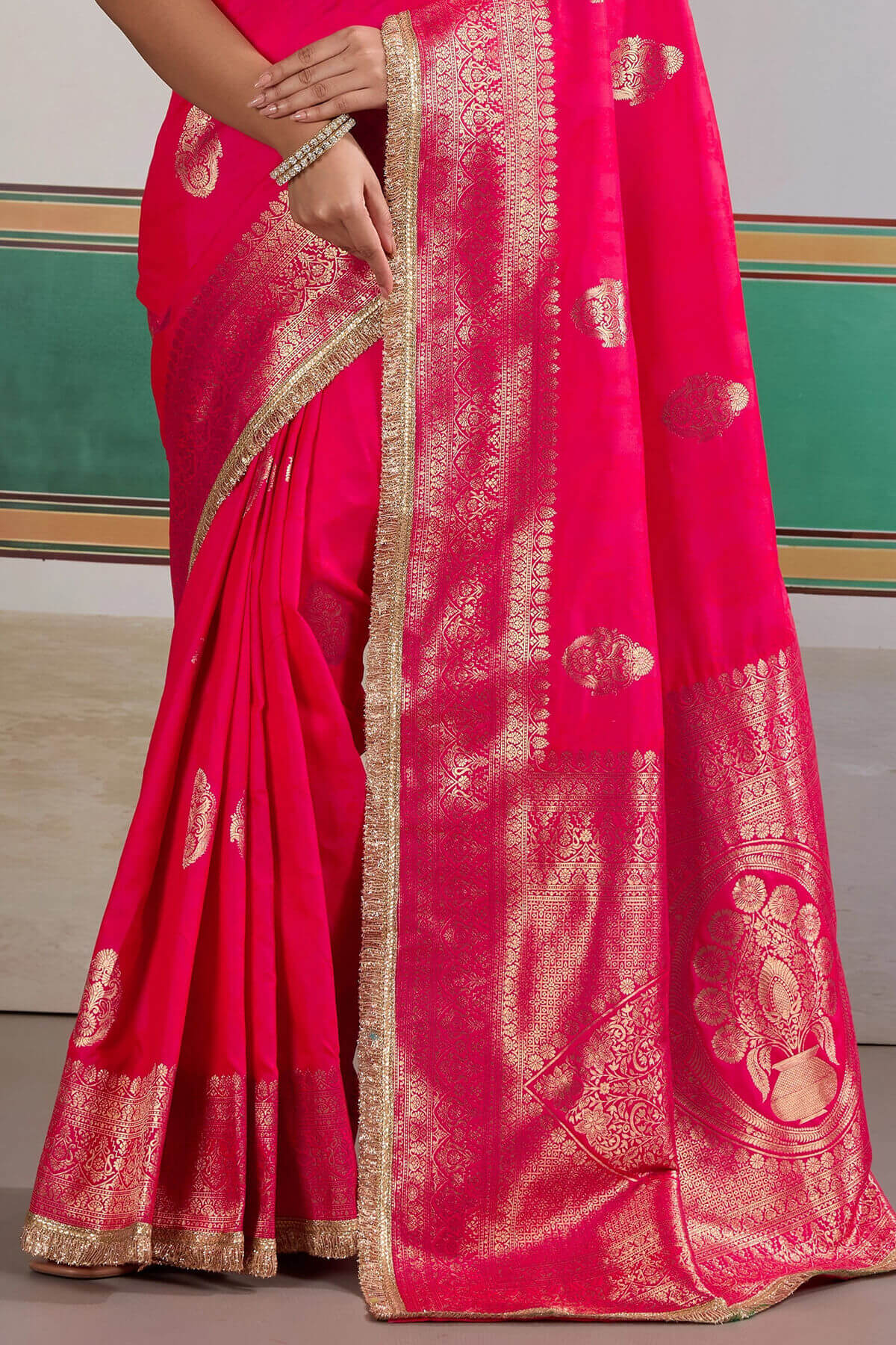Engaging Dark Pink Pure Zari Weaving Banarasi Silk Saree With Fancy Lace Border