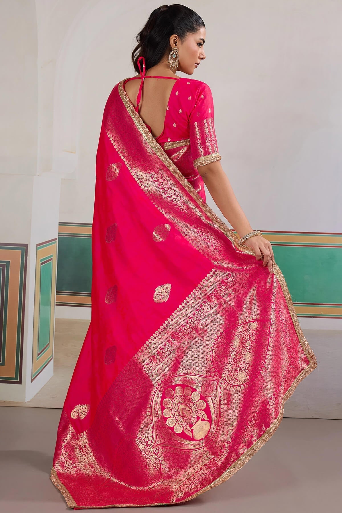 Engaging Dark Pink Pure Zari Weaving Banarasi Silk Saree With Fancy Lace Border