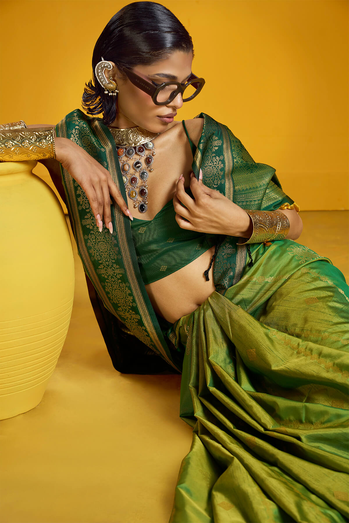 Sumptuous Mehndi Pure Zari Weaving Banarasi Silk Saree With Snappy Blouse Piece