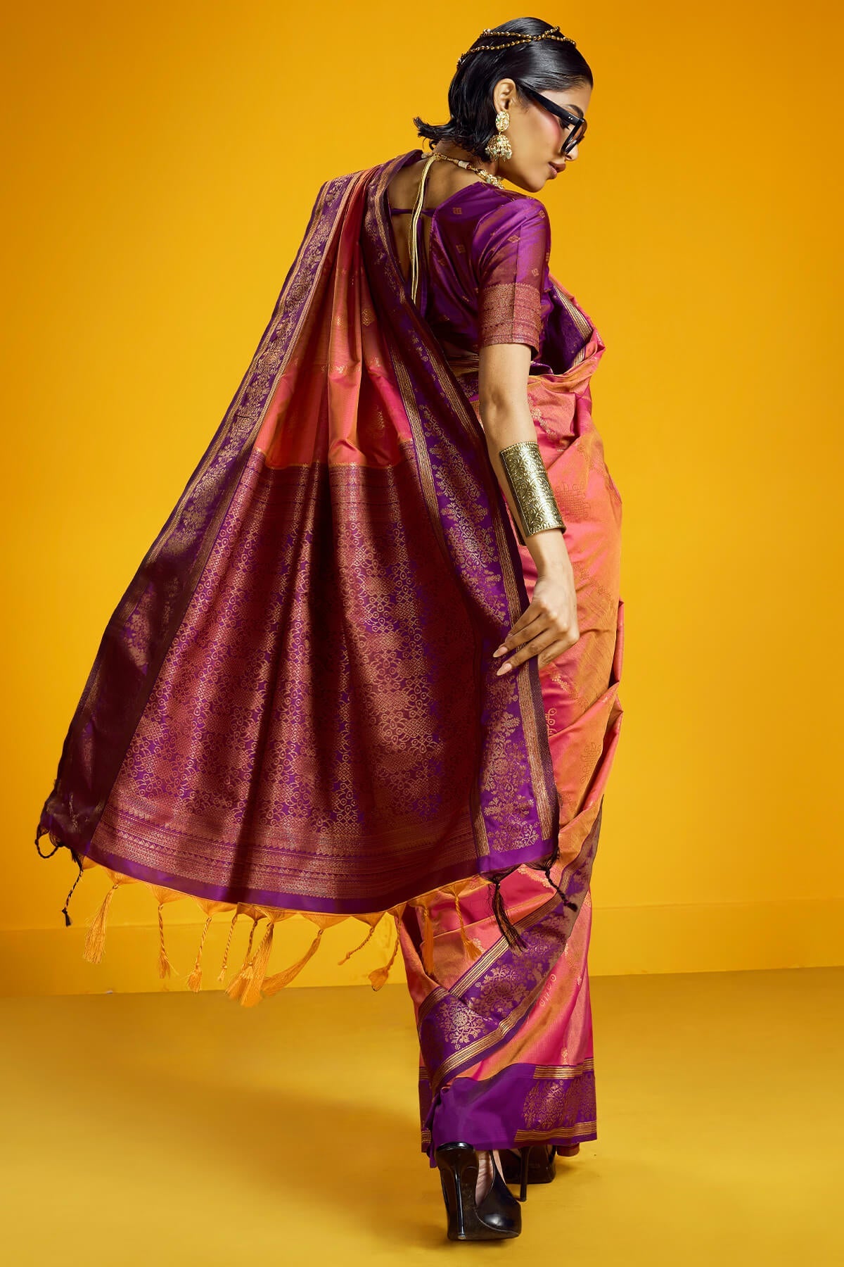 Charming Pink Pure Zari Weaving Banarasi Silk Saree With Tantalizing Blouse Piece