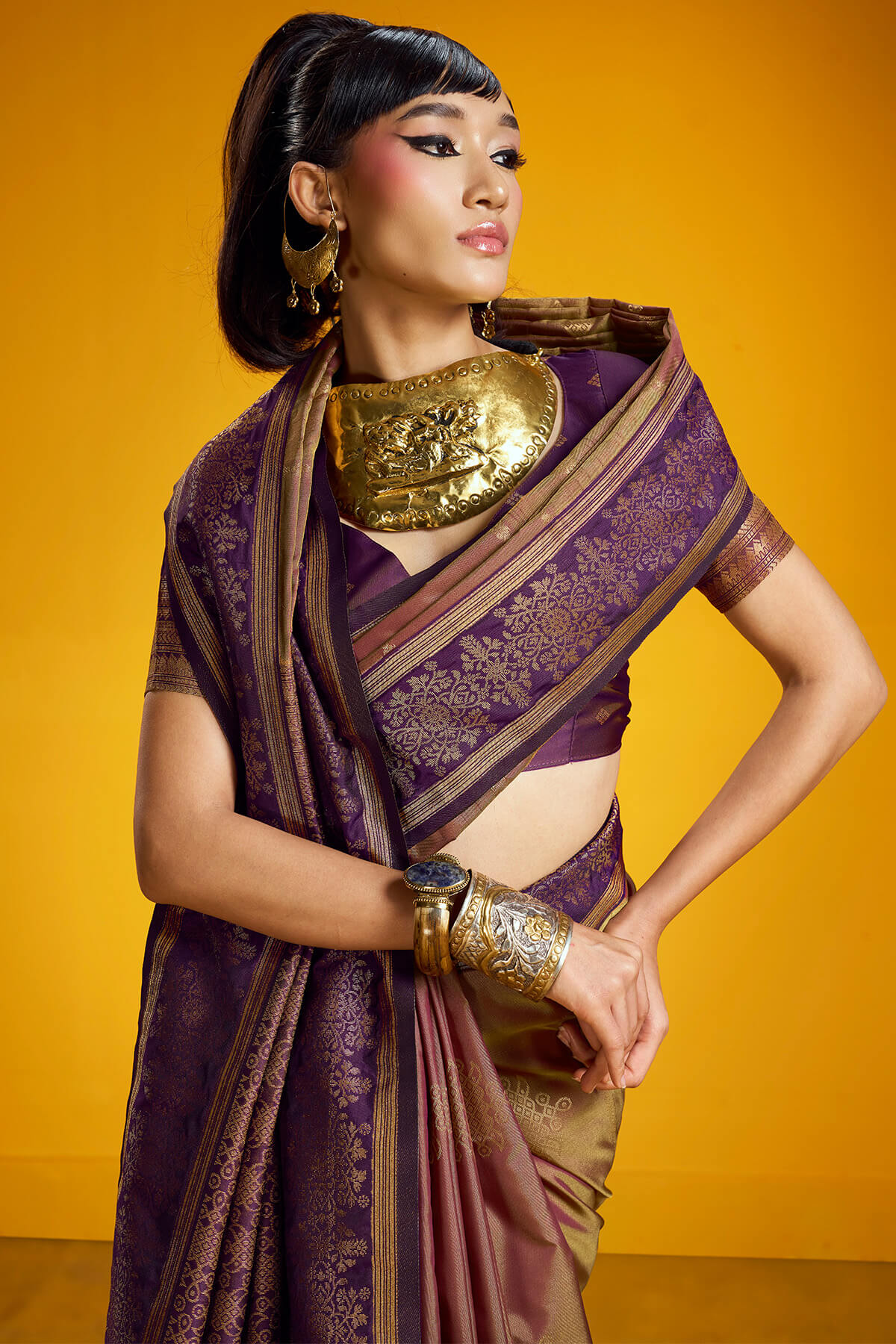 Murmurous Brown Pure Zari Weaving Banarasi Silk Saree With Mesmeric Blouse Piece