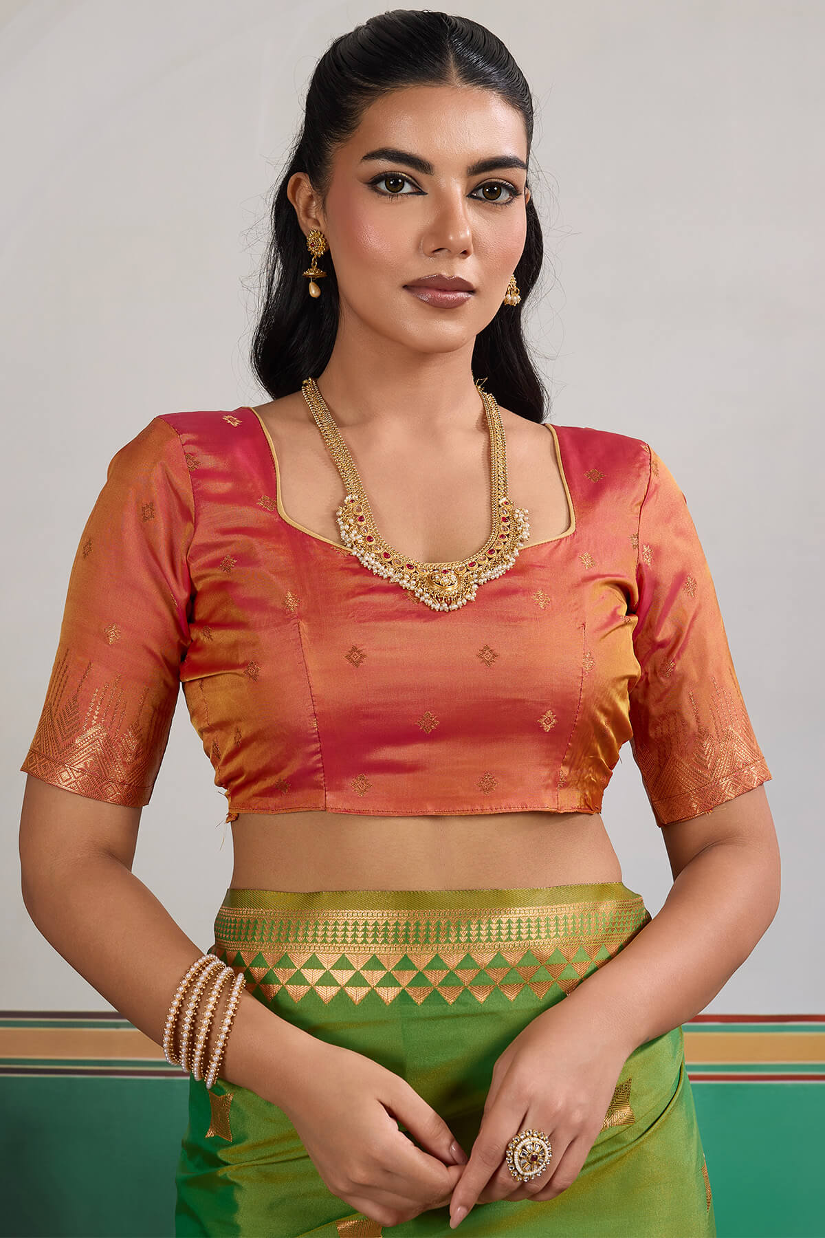 Angelic Green Pure Zari Weaving Banarasi Silk Saree With Resplendent Blouse Piece