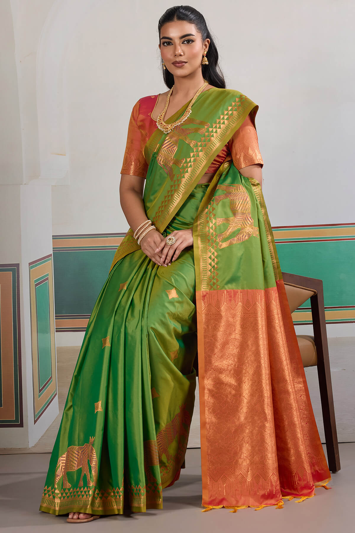 Angelic Green Pure Zari Weaving Banarasi Silk Saree With Resplendent Blouse Piece
