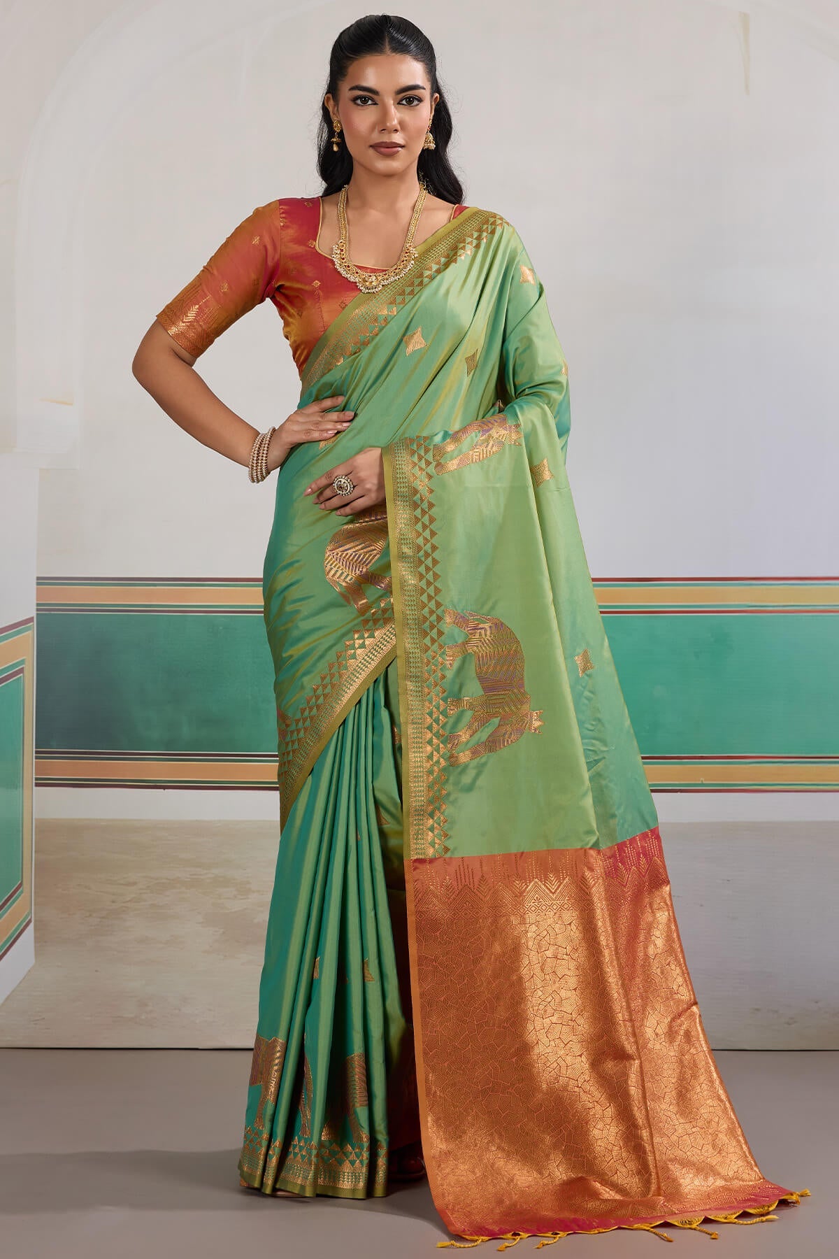 Engrossing Sea Green Pure Zari Weaving Banarasi Silk Saree With Efflorescence Blouse Piece