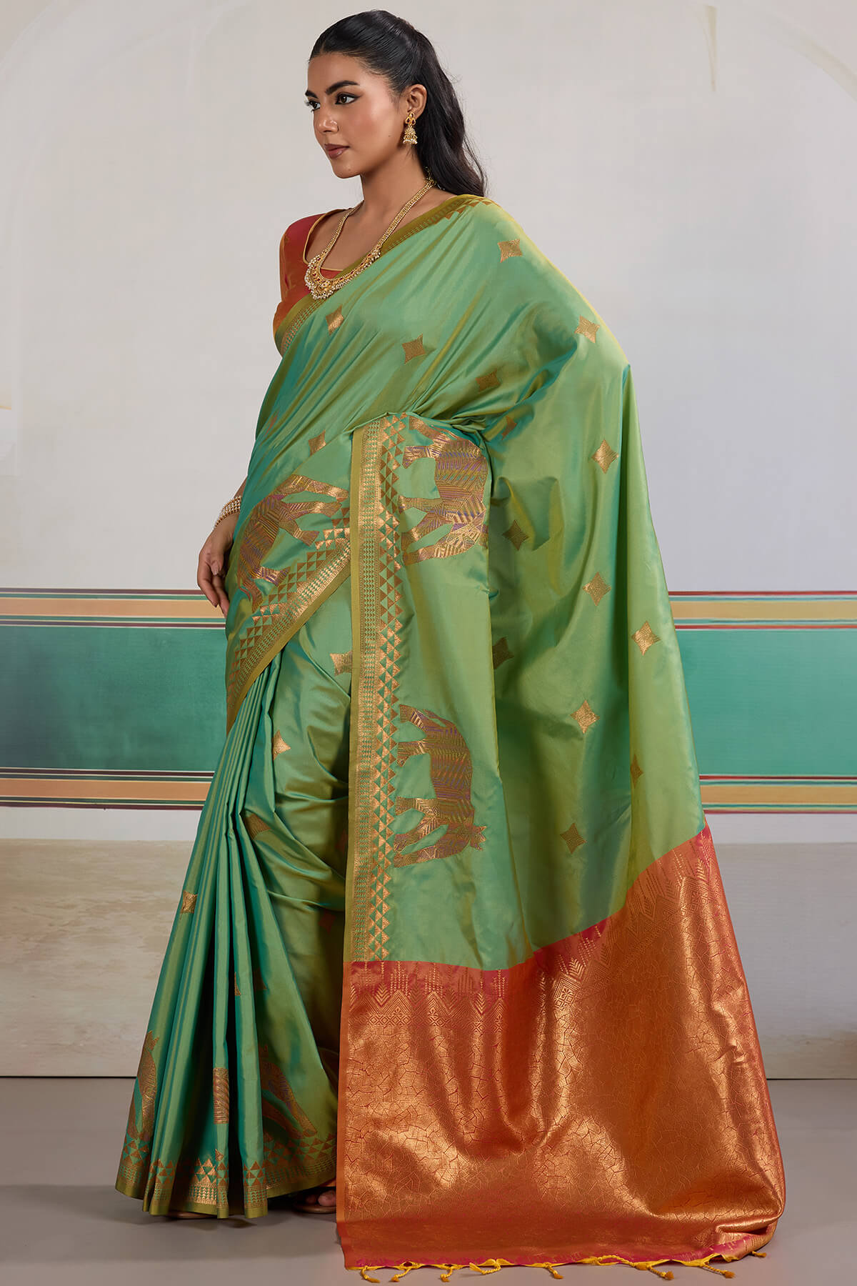 Engrossing Sea Green Pure Zari Weaving Banarasi Silk Saree With Efflorescence Blouse Piece