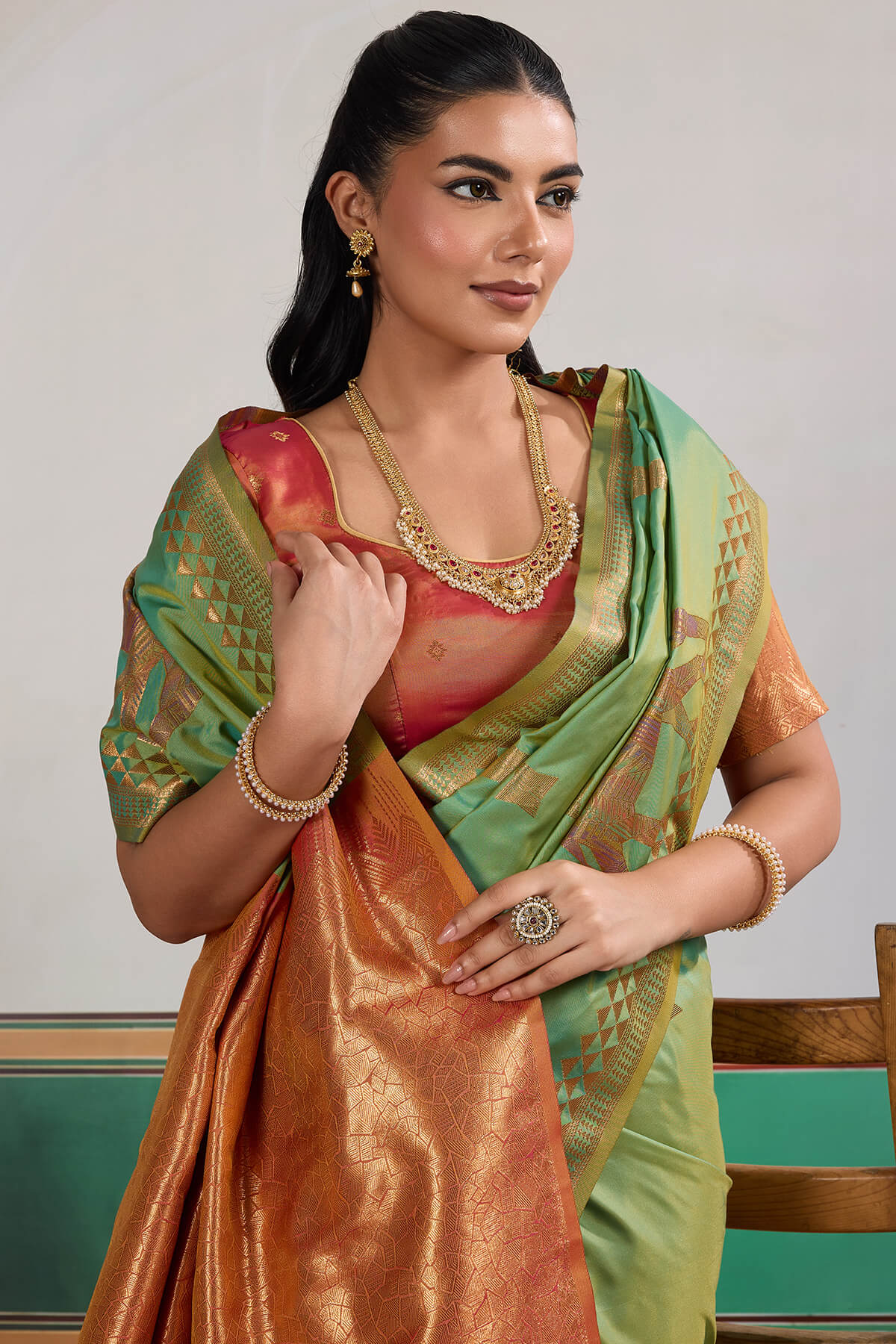 Engrossing Sea Green Pure Zari Weaving Banarasi Silk Saree With Efflorescence Blouse Piece