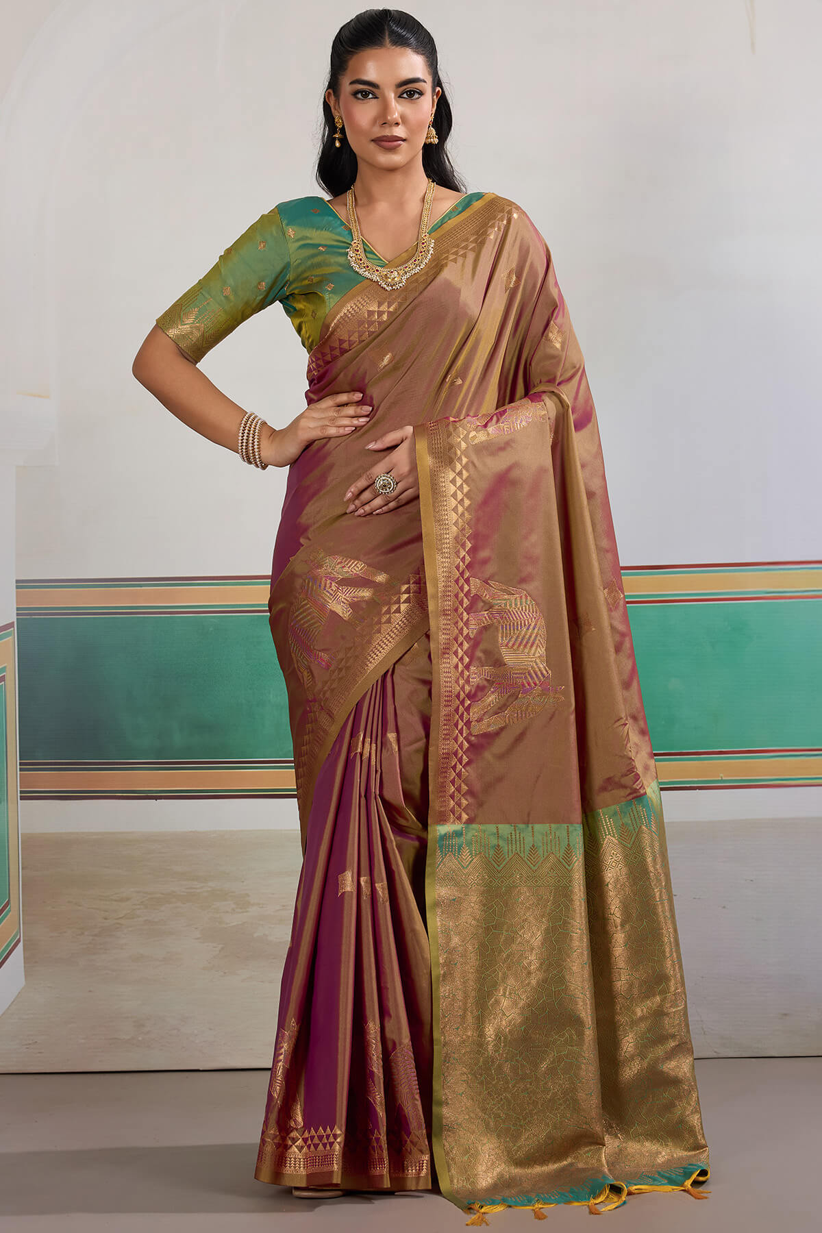 Gleaming Wine Pure Zari Weaving Banarasi Silk Saree With Profuse Blouse Piece