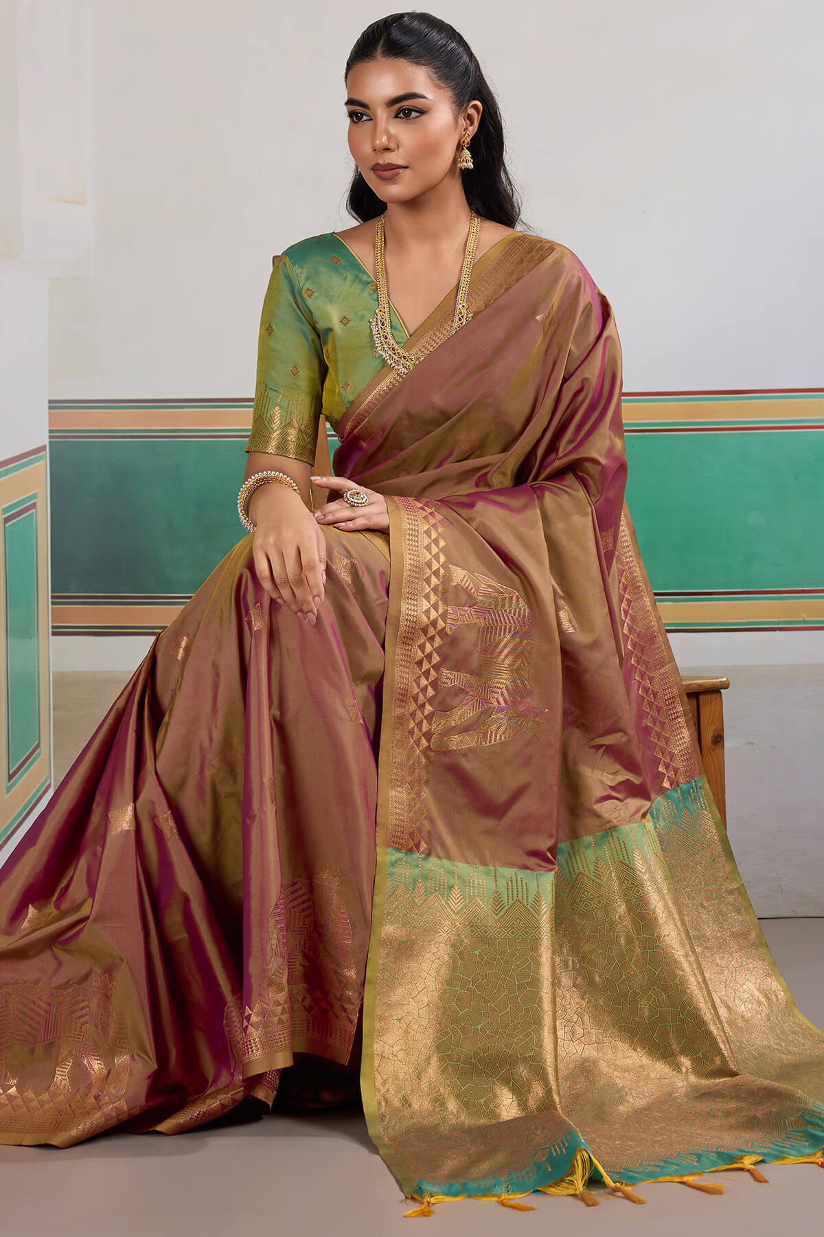 Gleaming Wine Pure Zari Weaving Banarasi Silk Saree With Profuse Blouse Piece