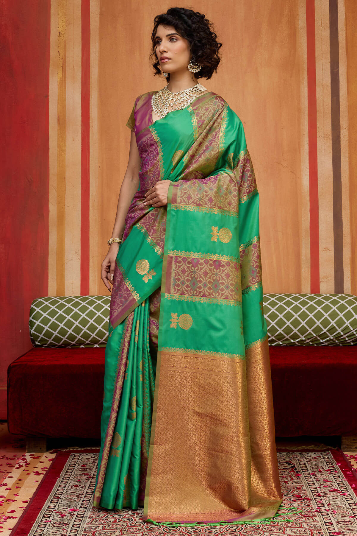 Incomparable Green Pure Zari Weaving Banarasi Silk Saree With Nebula Blouse Piece