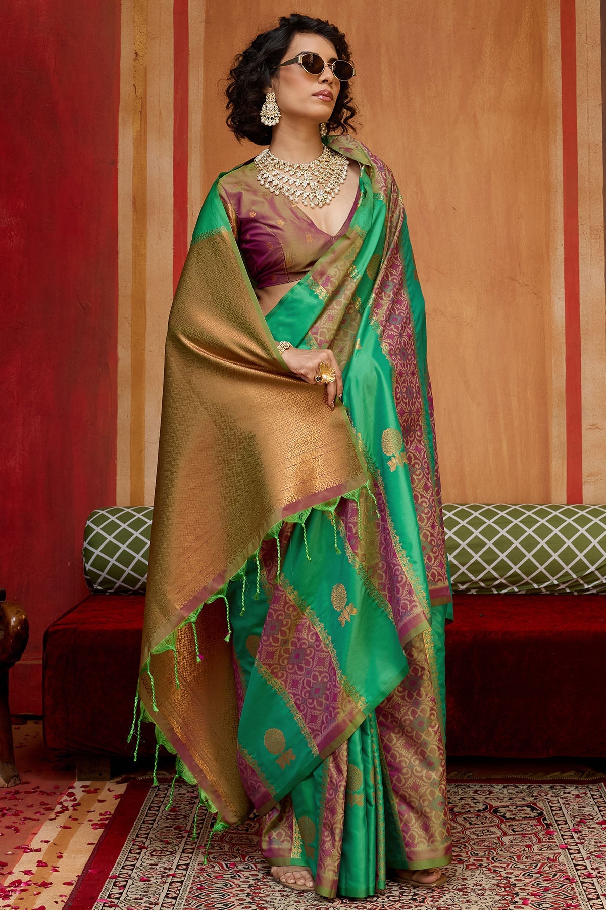 Incomparable Green Pure Zari Weaving Banarasi Silk Saree With Nebula Blouse Piece