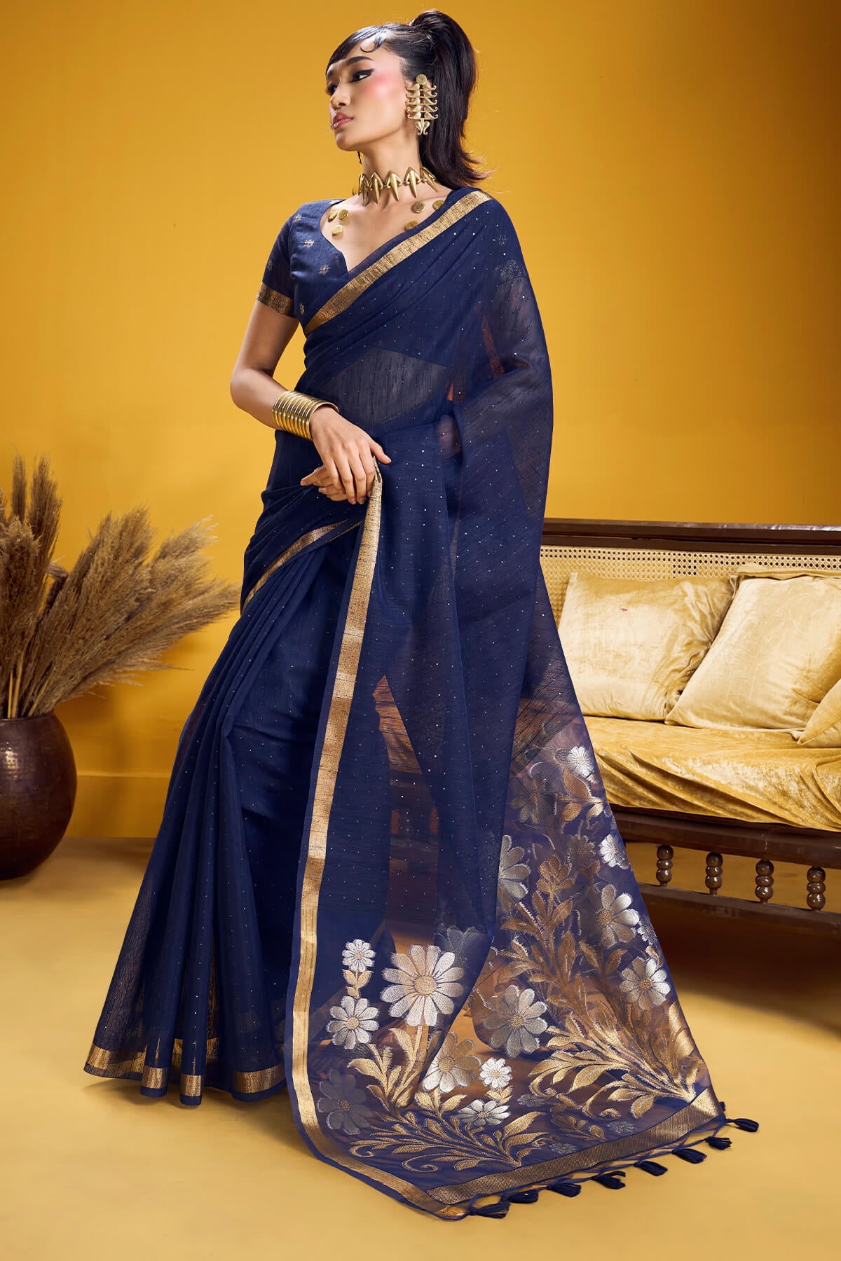 Splendiferous Navy Blue Pure Munga Cotton Silk Saree With Ornate Blouse Piece