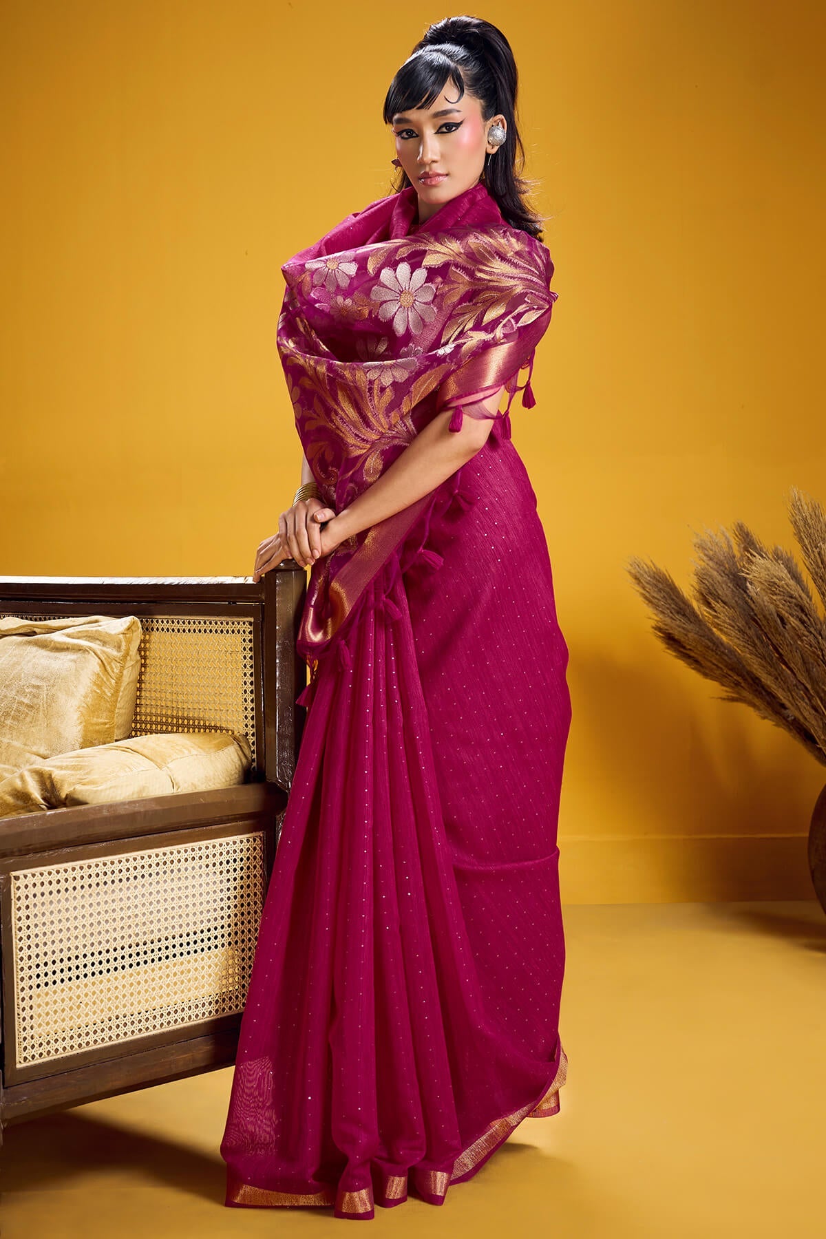 Mesmerising Dark Pink Pure Munga Cotton Silk Saree With Palimpsest Blouse Piece