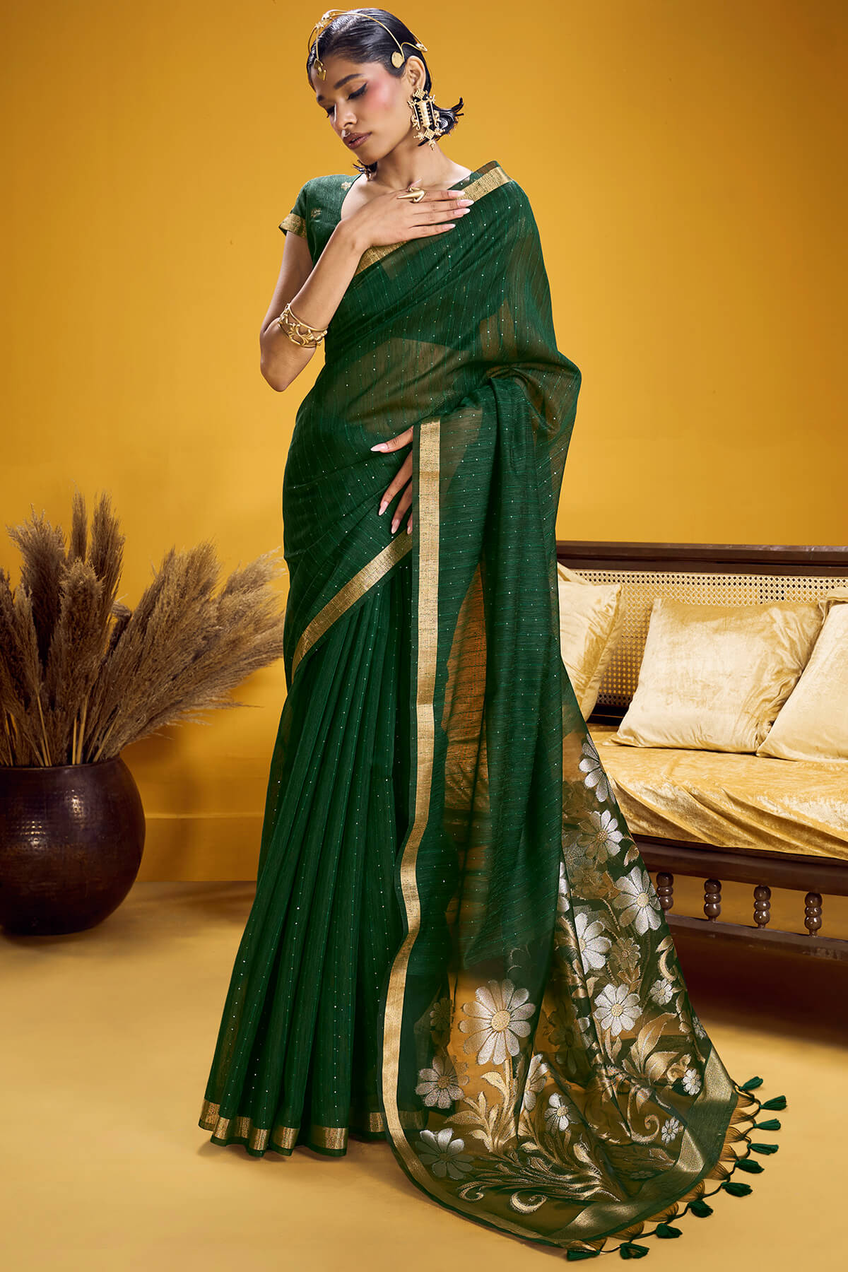 Demesne Dark Green Pure Munga Cotton Silk Saree With Dulcet Blouse Piece