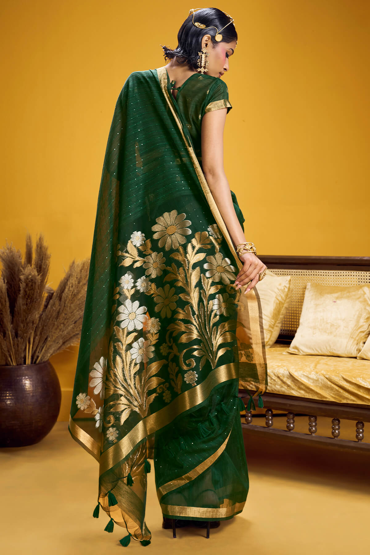 Demesne Dark Green Pure Munga Cotton Silk Saree With Dulcet Blouse Piece