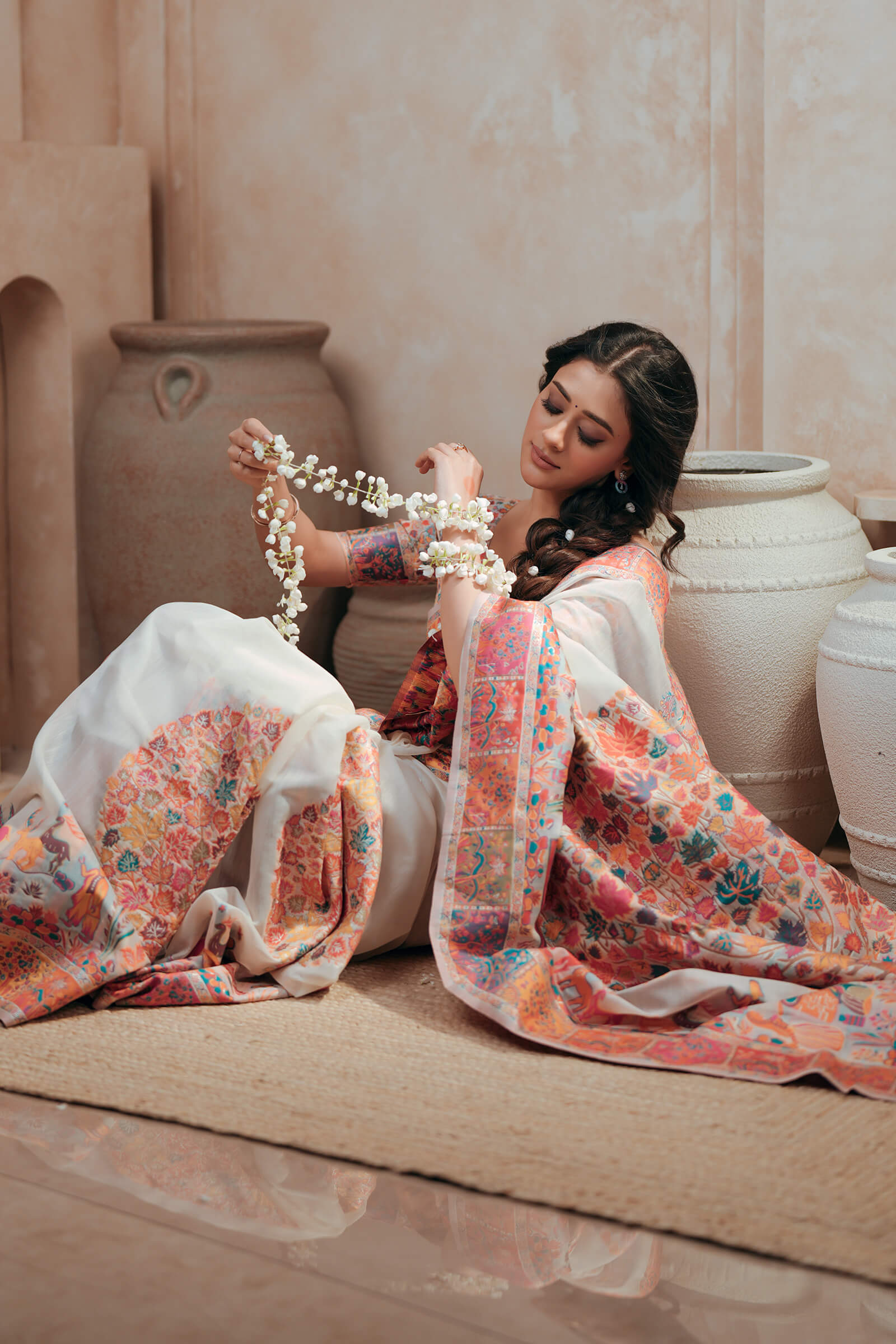Hiba Nawab in Off-White Pashmina Silk Saree