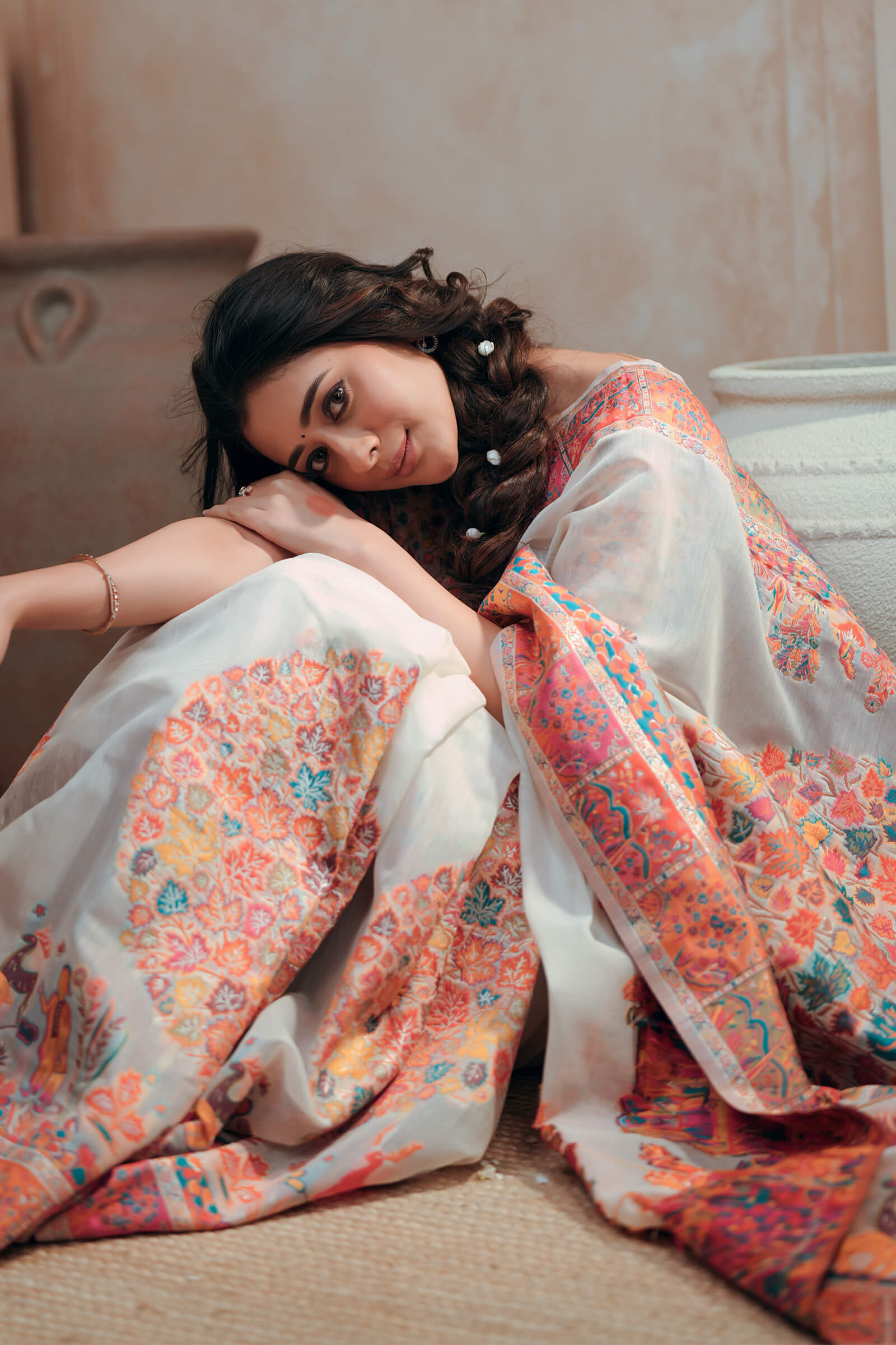 Hiba Nawab in Off-White Pashmina Silk Saree