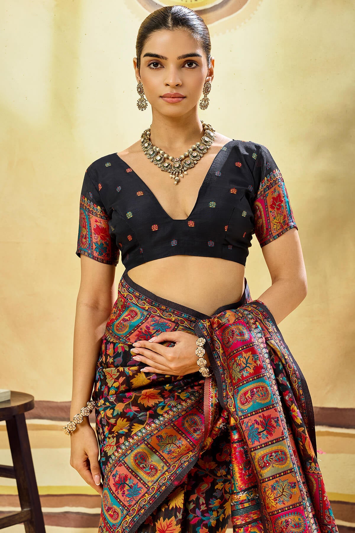 Arresting Black Pashmina Saree With Comely Blouse Piece