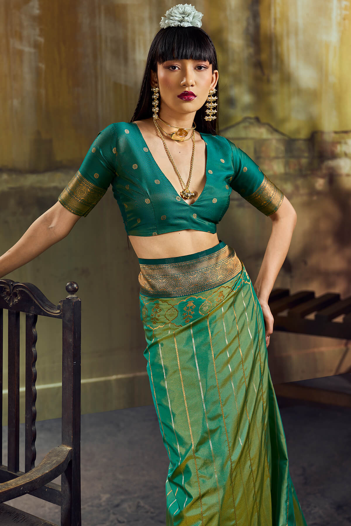 Unequalled Green Pure Zari Weaving Banarasi Silk Saree With Efflorescence Blouse Piece