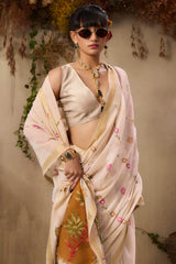Pulsating Beige Pure Munga Cotton Saree With Splendorous Blouse Piece
