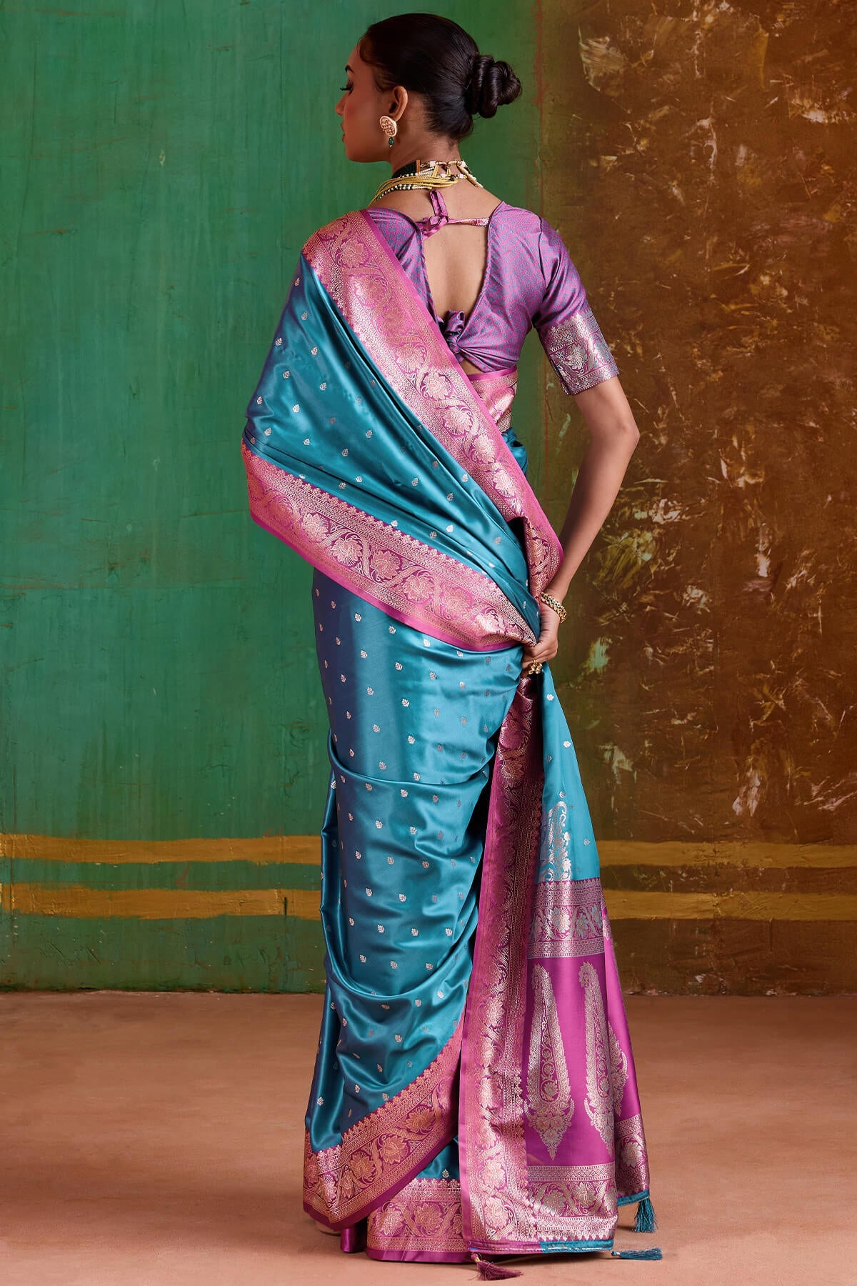 Posh Firozi Banarasi Satin Silk Saree With Resplendent Blouse
