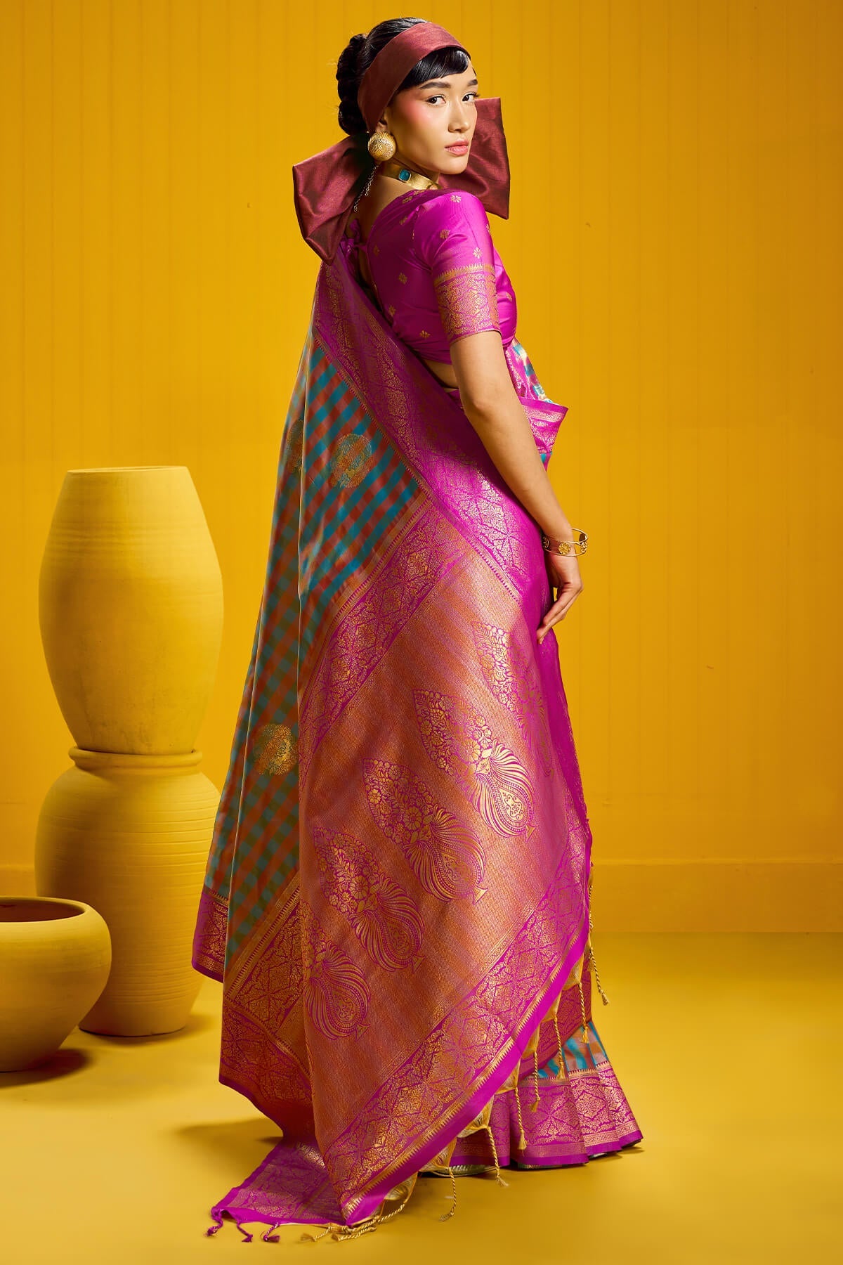 Sensational Blue Two Tone Chex Banarasi Silk Saree With Snazzy Blouse Piece