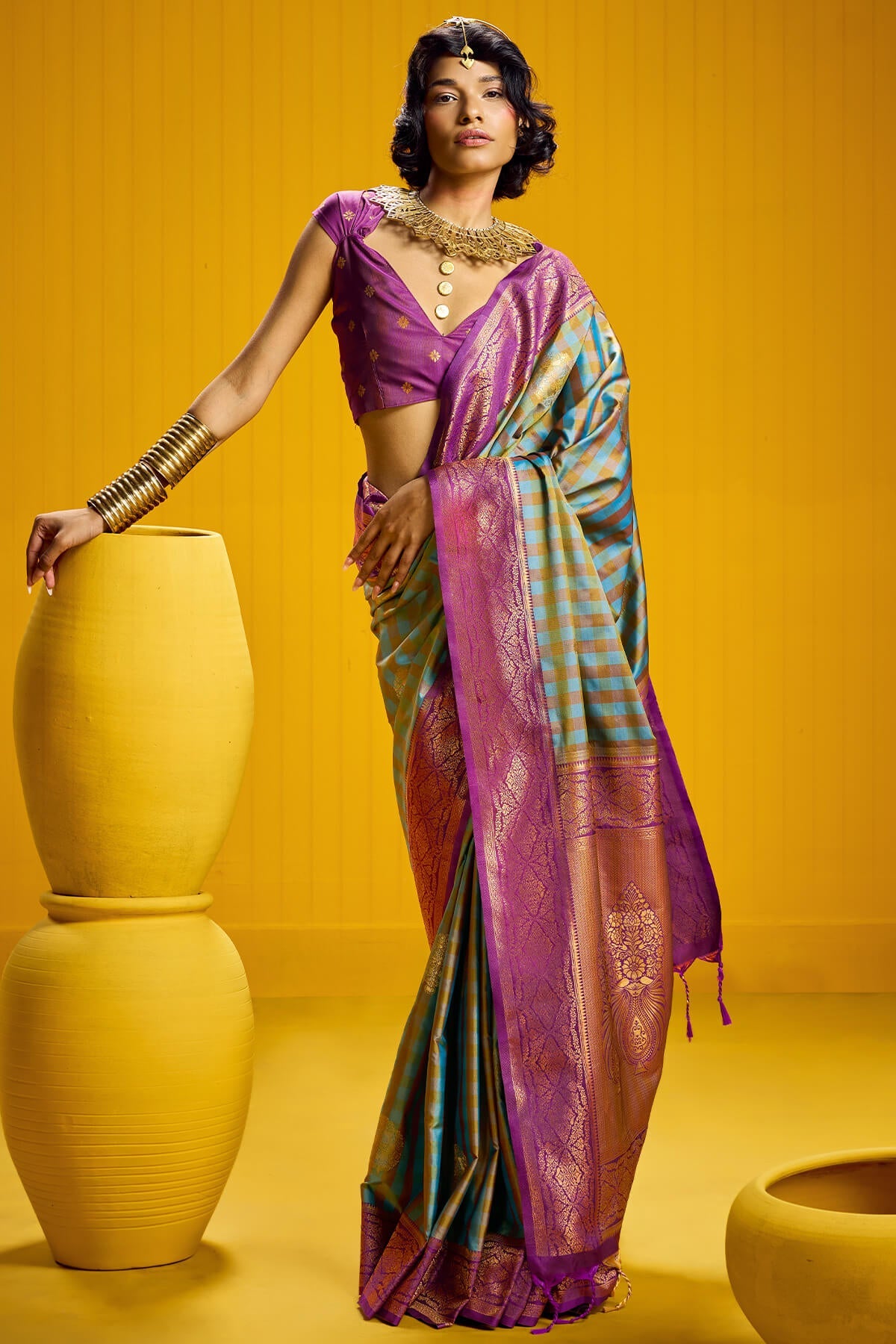Susurrous Firozi Two Tone Chex Banarasi Silk Saree With Engaging Blouse Piece