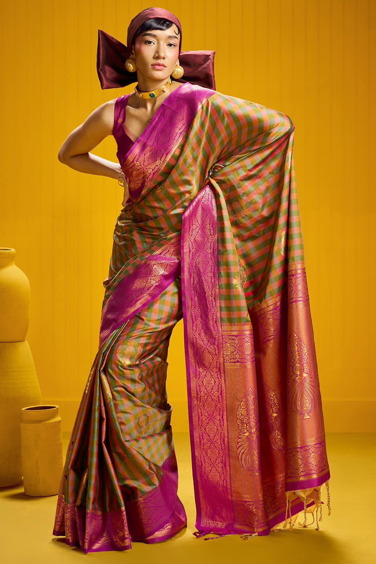 Allure Pink Two Tone Chex Banarasi Silk Saree With Comely Blouse Piece
