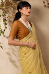Desiring Yellow Cotton Silk Saree With Staggering Blouse Piece