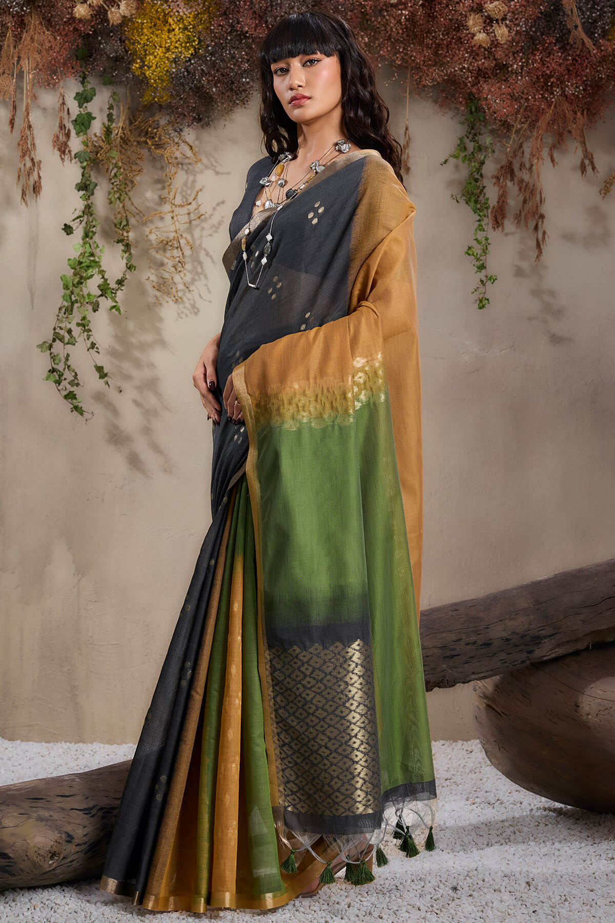 Beauteous Black and Mustard Viscose Cotton Silk Saree With Arresting Blouse Piece