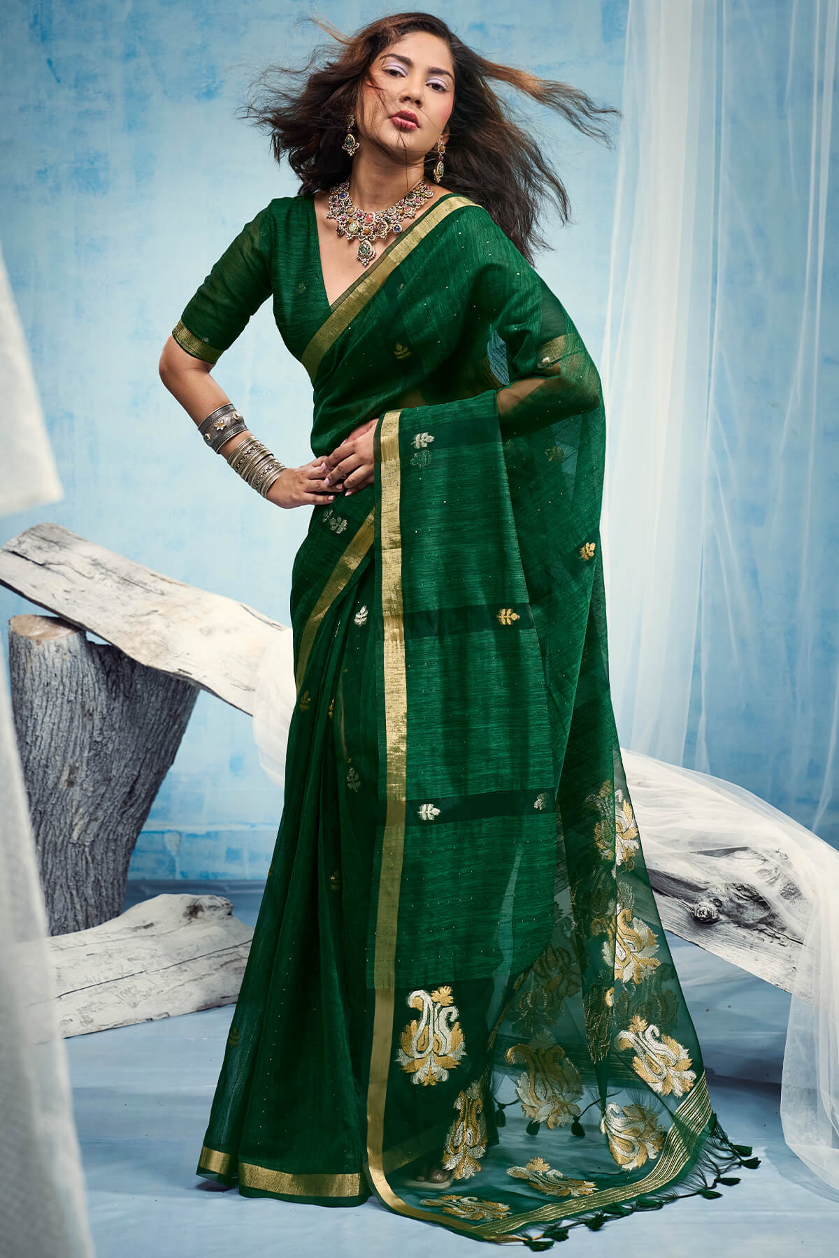 Stunner Green Pure Munga Cotton Silk Saree With Lustrous Blouse Piece