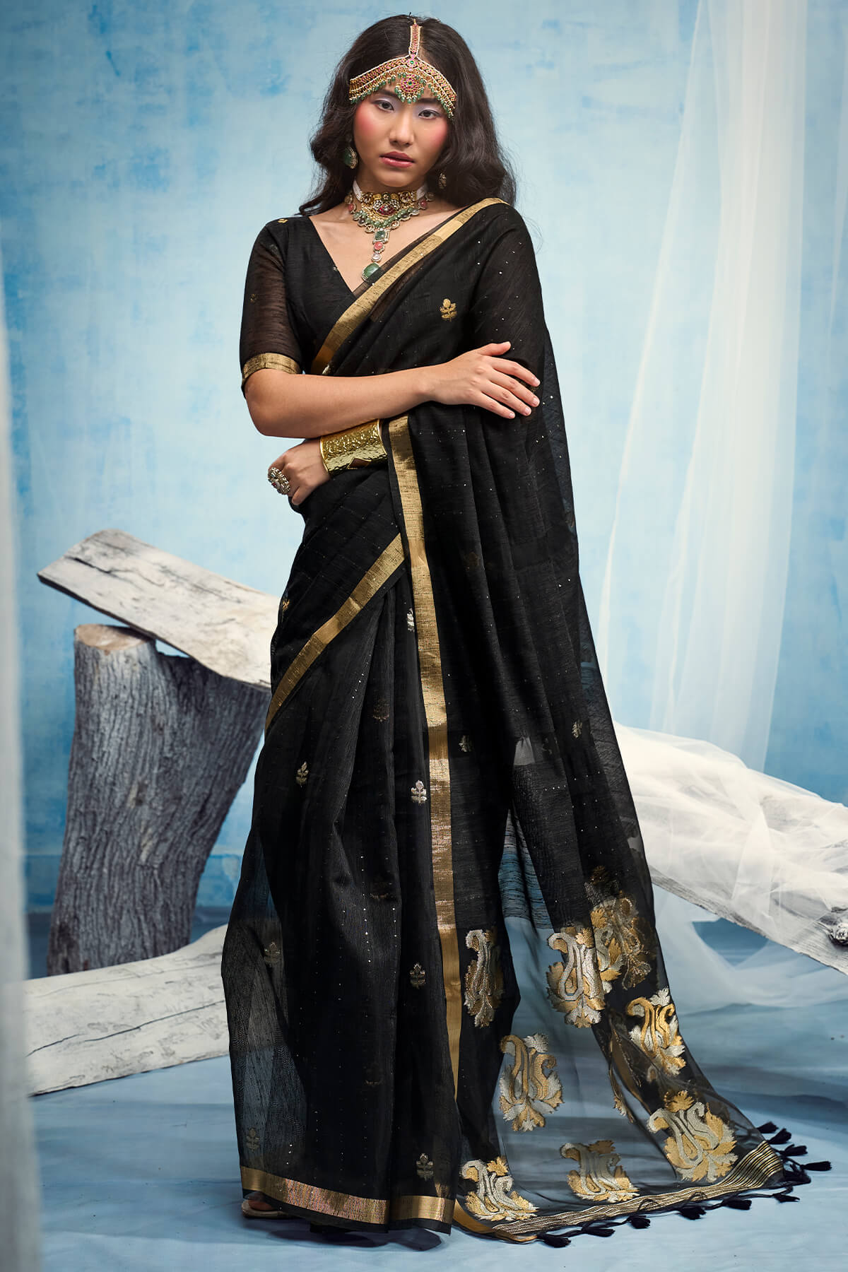 Embrocation Black Pure Munga Cotton Silk Saree With Deserving Blouse Piece