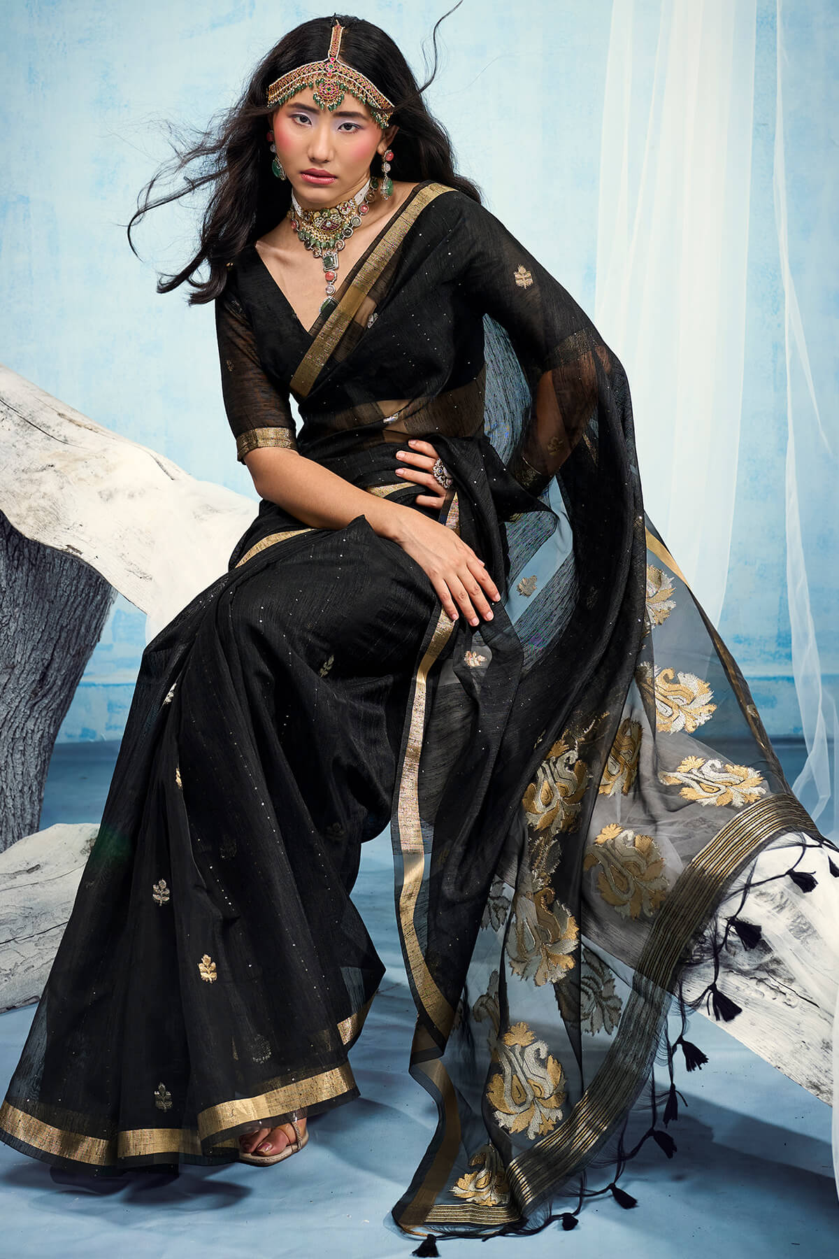 Embrocation Black Pure Munga Cotton Silk Saree With Deserving Blouse Piece